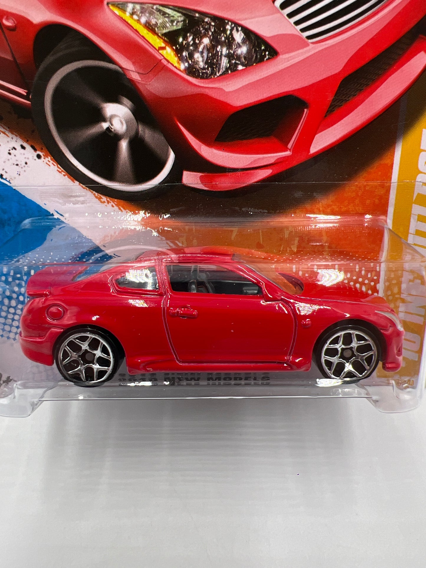 2010 Hot Wheels New Models #32 10 Infiniti G37 Red W/Protector