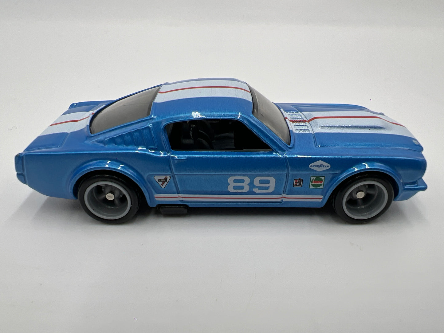 Hot Wheels 1/64 Premium Diorama Set 65 Mustang Fastback 2+2 Blue Loose
