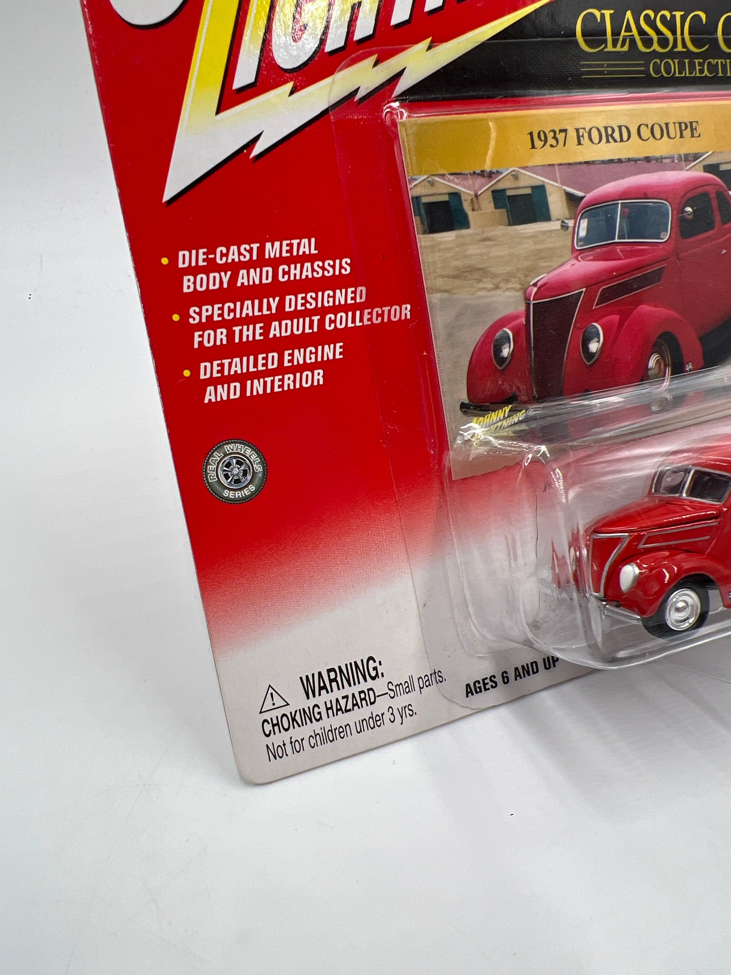 Johnny Lightning Classic Gold Collection 1937 Ford Coupe Red 222F