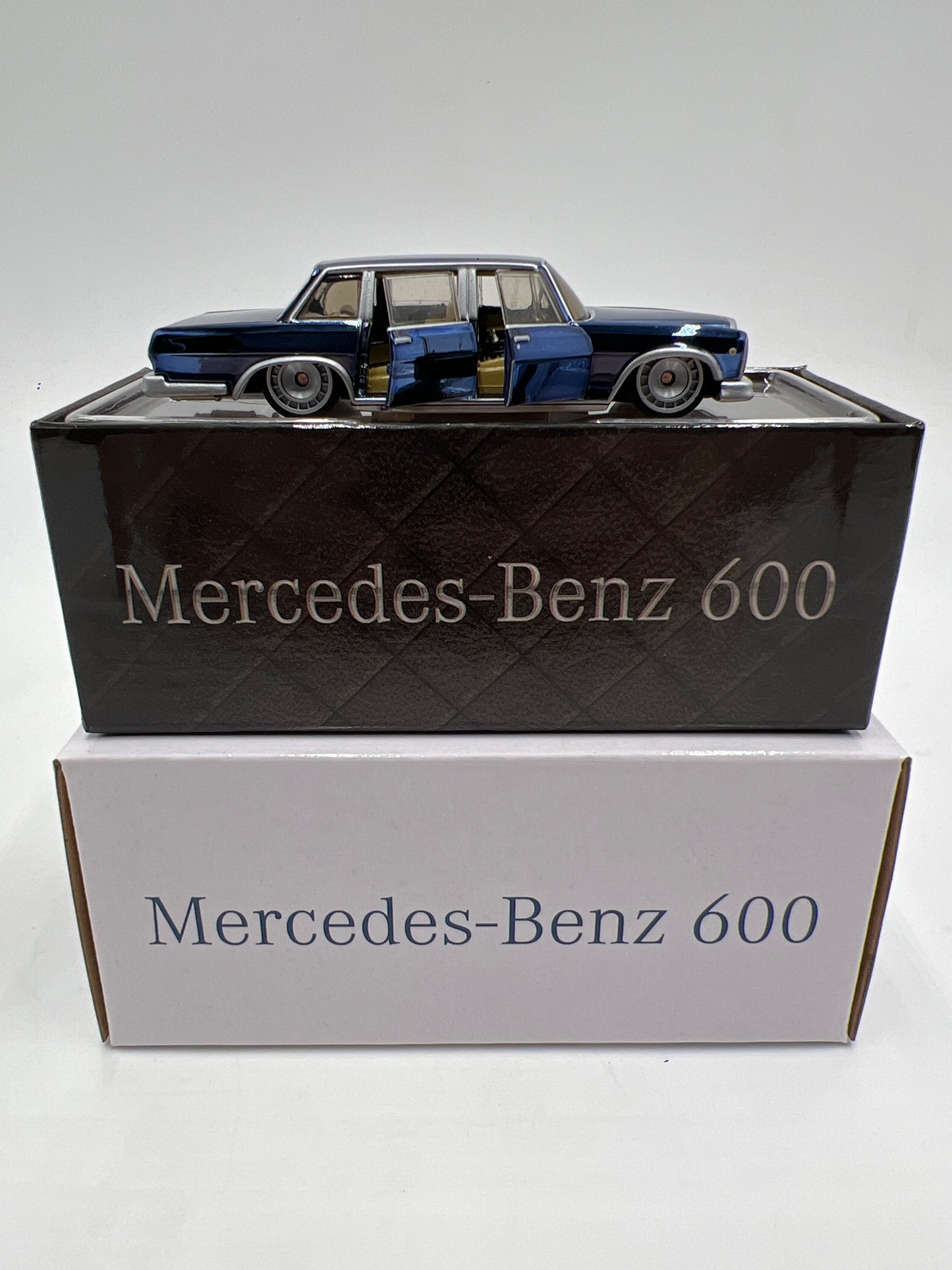 2025 Hot Wheels RLC Mercedes-Benz 600 Blue