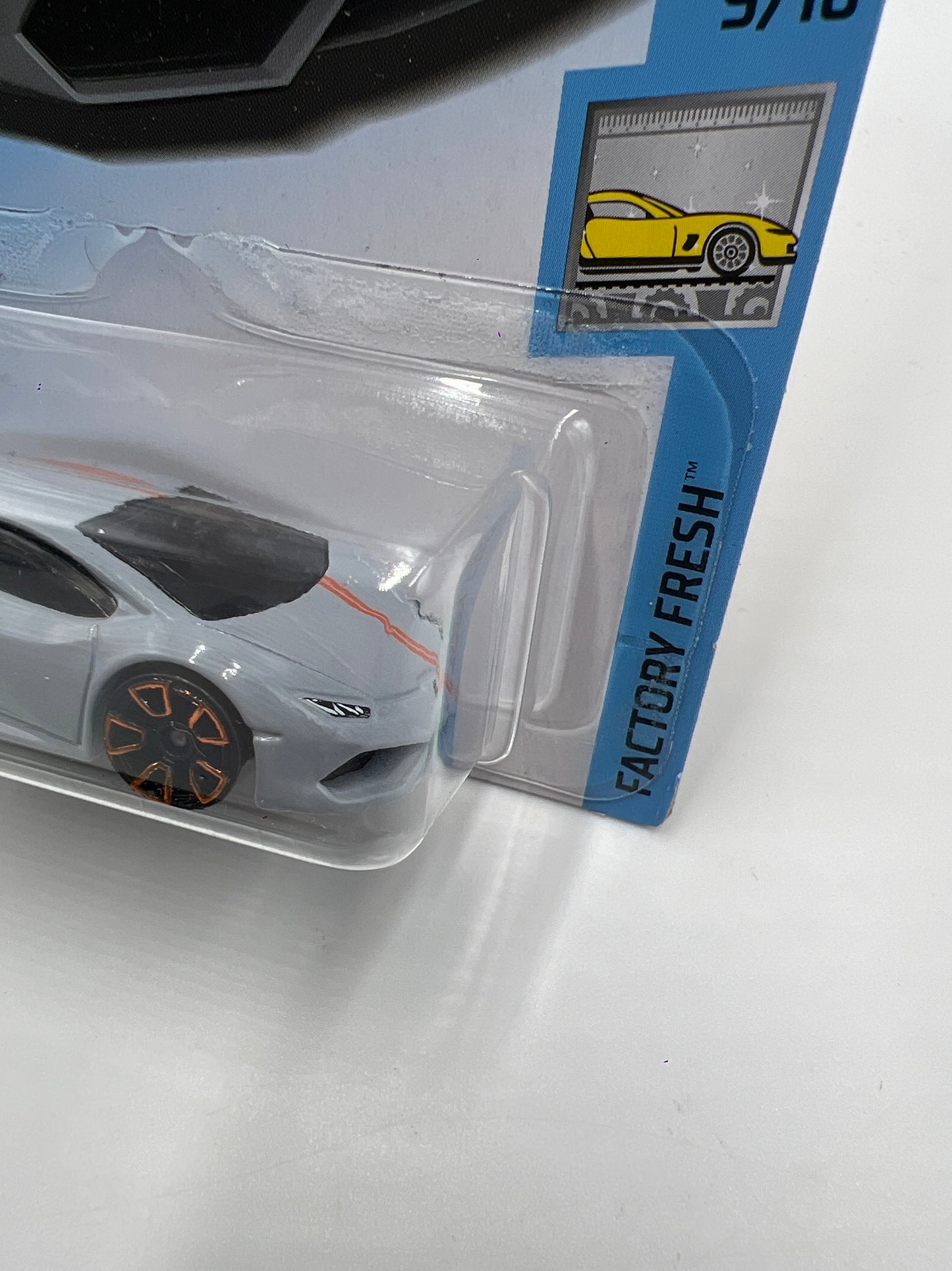2019 Hot Wheels Factory Fresh #245 Lamborghini Huracan Light Gray 101E