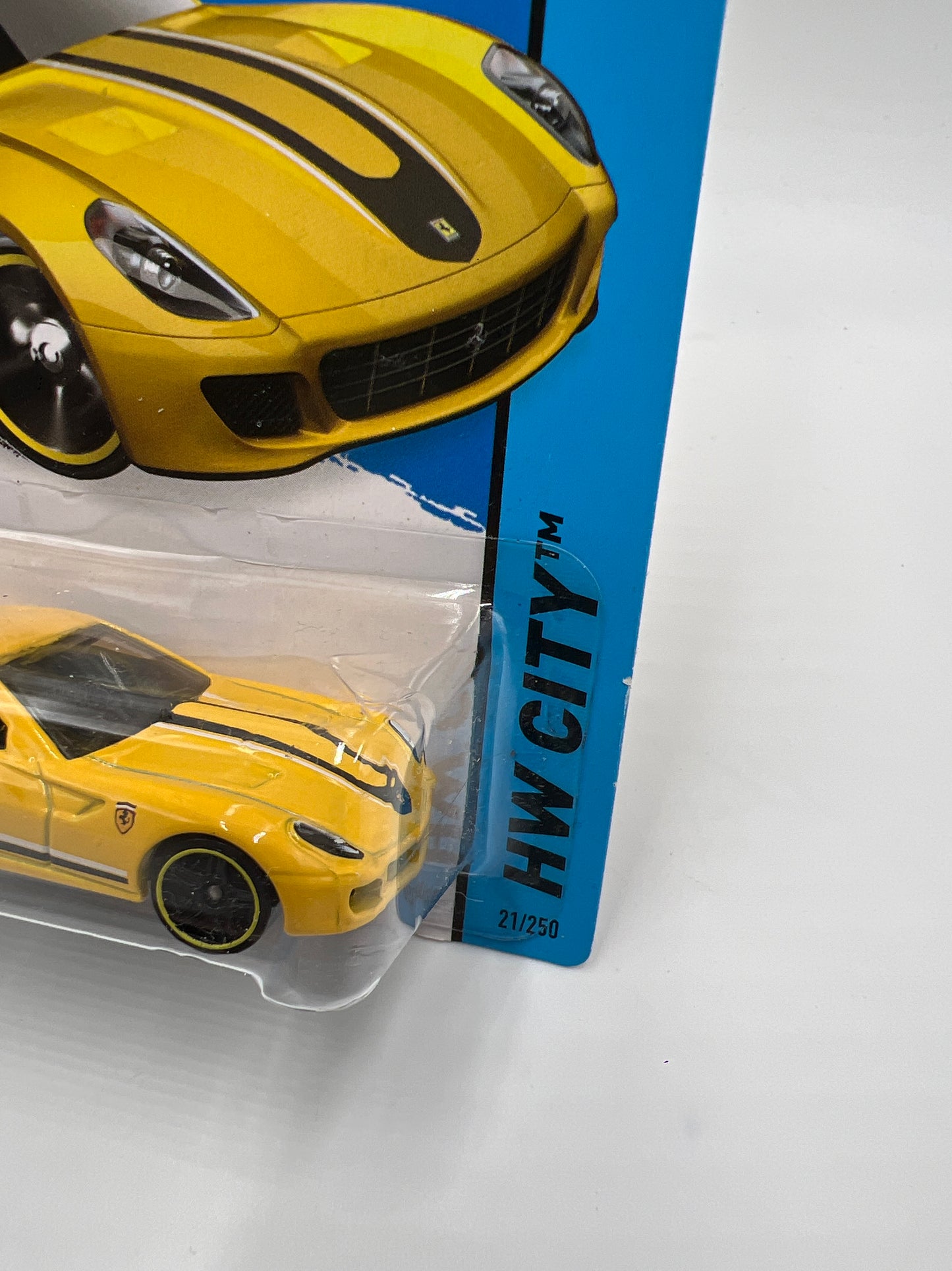2015 Hot Wheels City #21 Ferrari 599 GTB Fiorano Yellow