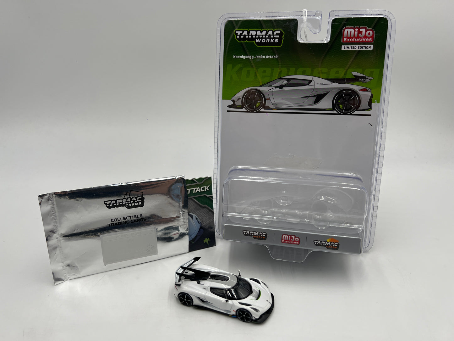 Tarmac Works Mijo Exclusives Koenigsegg Jesko Attack White W/Trading Cards Open Pack
