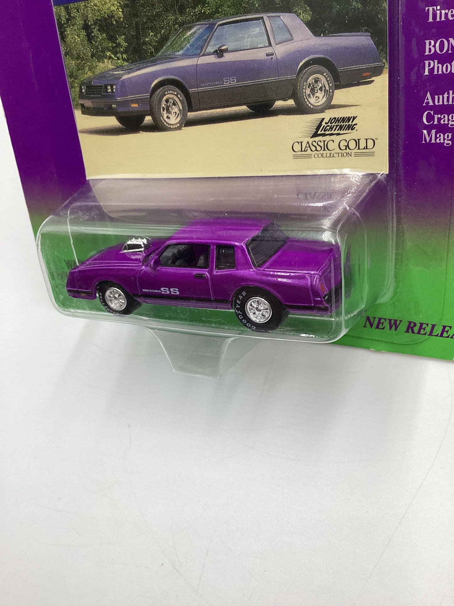 Johnny Lightning Classic Gold #16 1984 Chevy Monte Carlo SS Purple