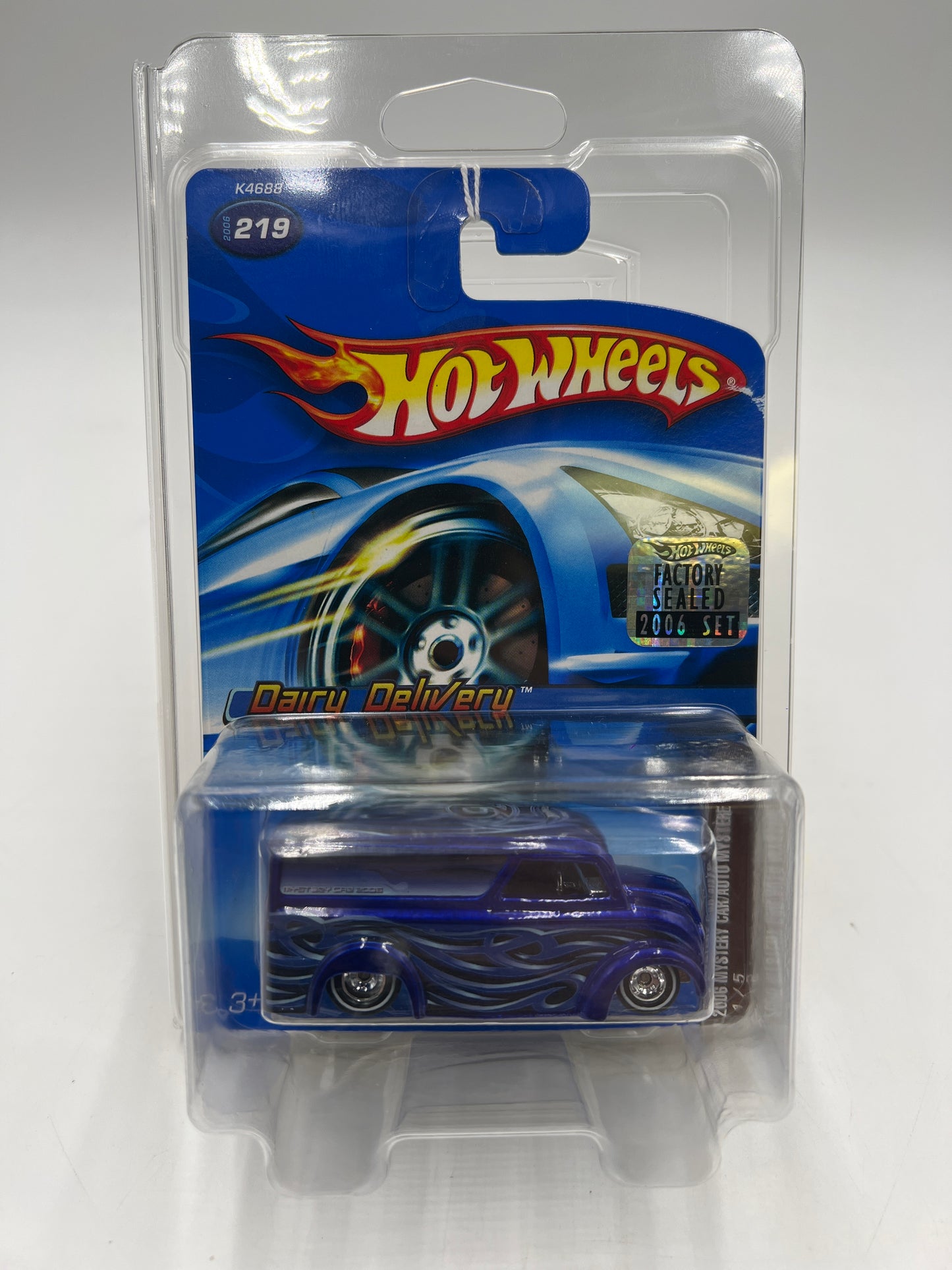 2006 Hot Wheels #219 Mystery Car/Auto Mystere Dairy Delivery Factory Sealed W/Protector