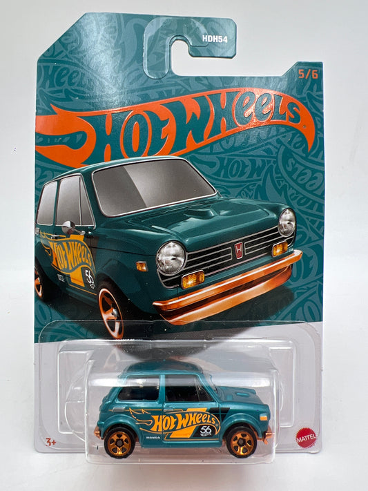Hot Wheels 56th Anniversary Pearl and Chrome #5 Custom 70 Honda N600 164i