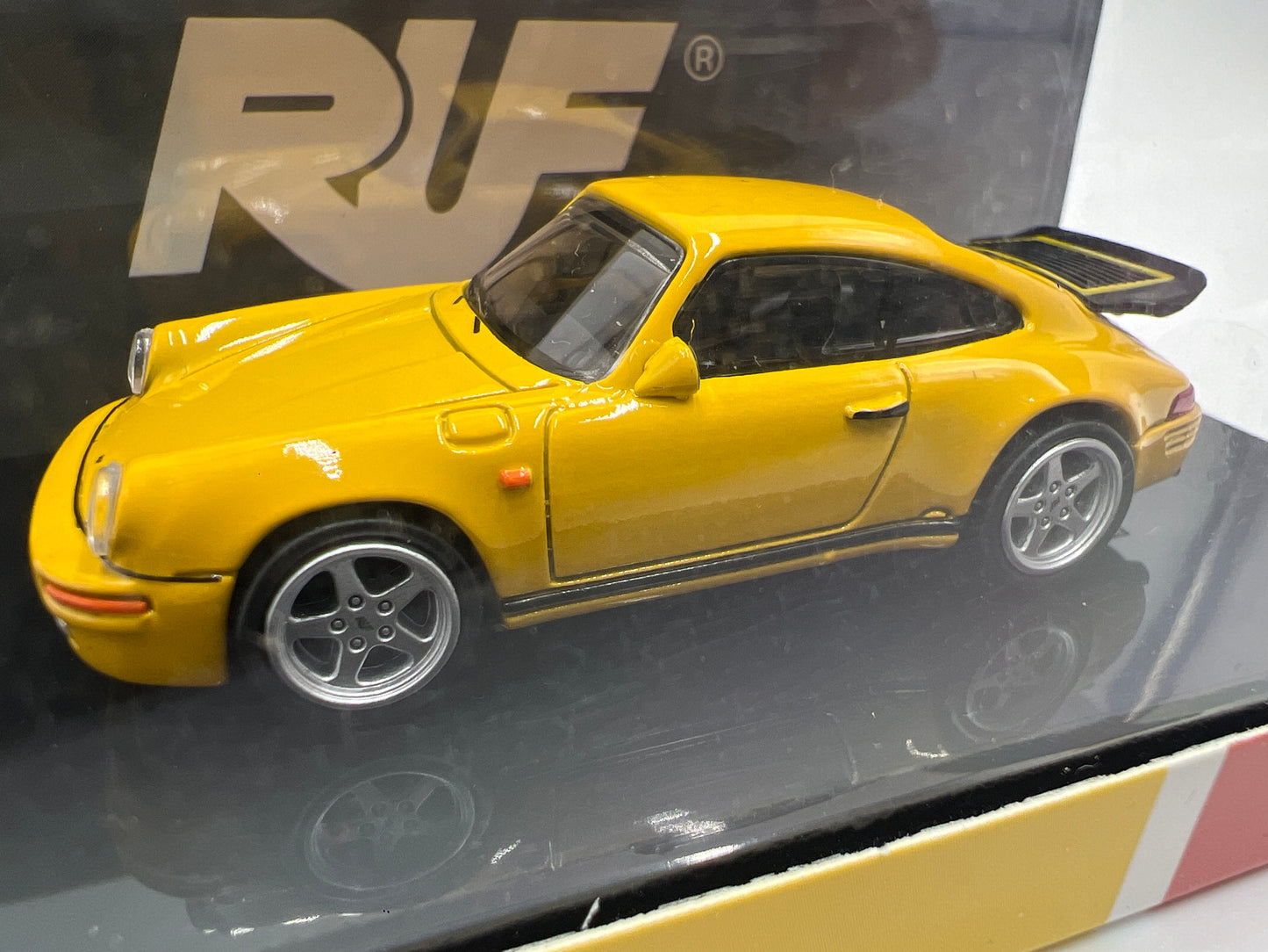 Para64 1:64 Scale Diecast 1987 Porsche RUF CTR Yellowbird Sealed