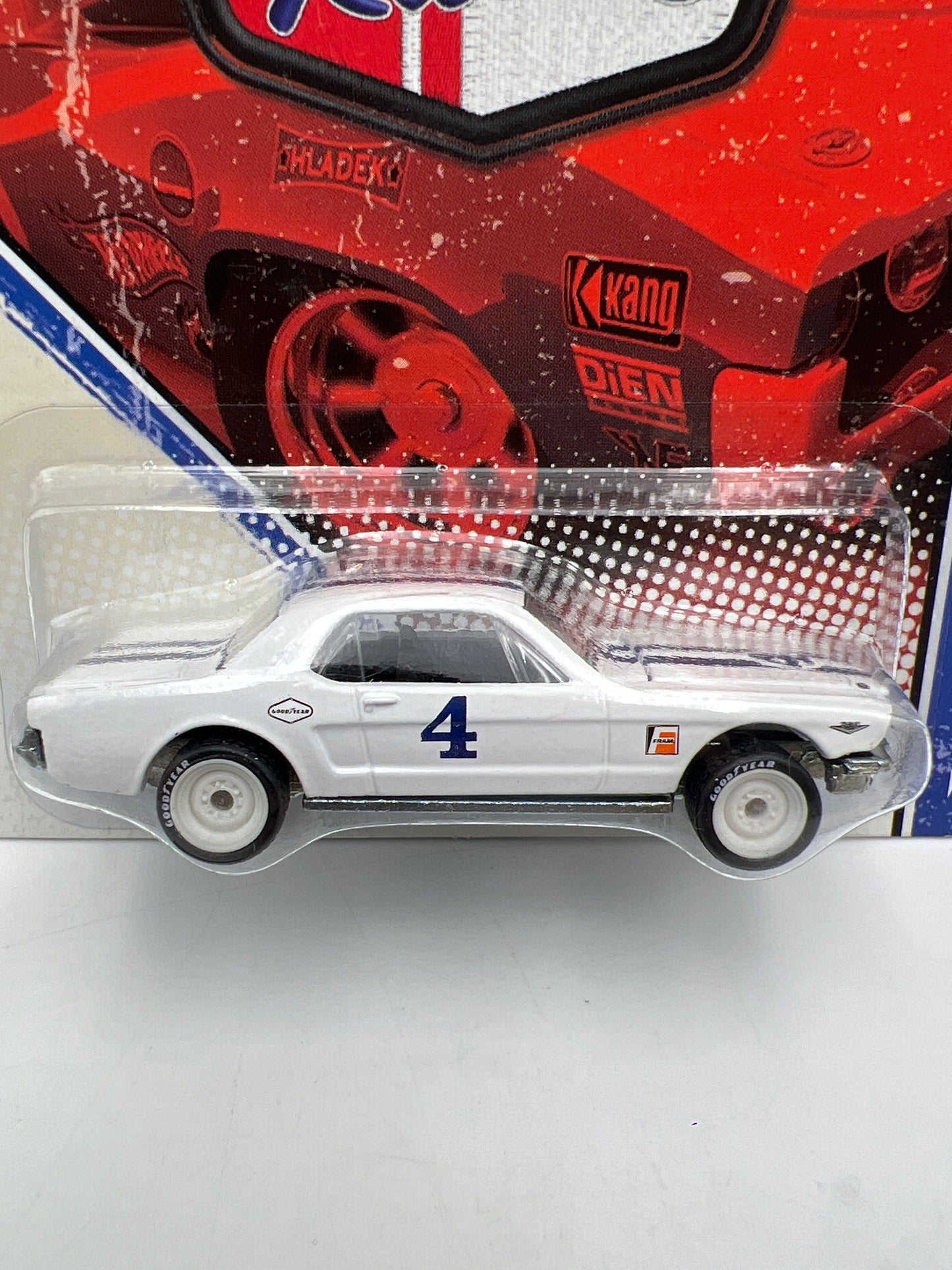 Hot Wheels Premium Vintage Racing #5 AJ Foyts 65 Ford Mustang White W/Protector