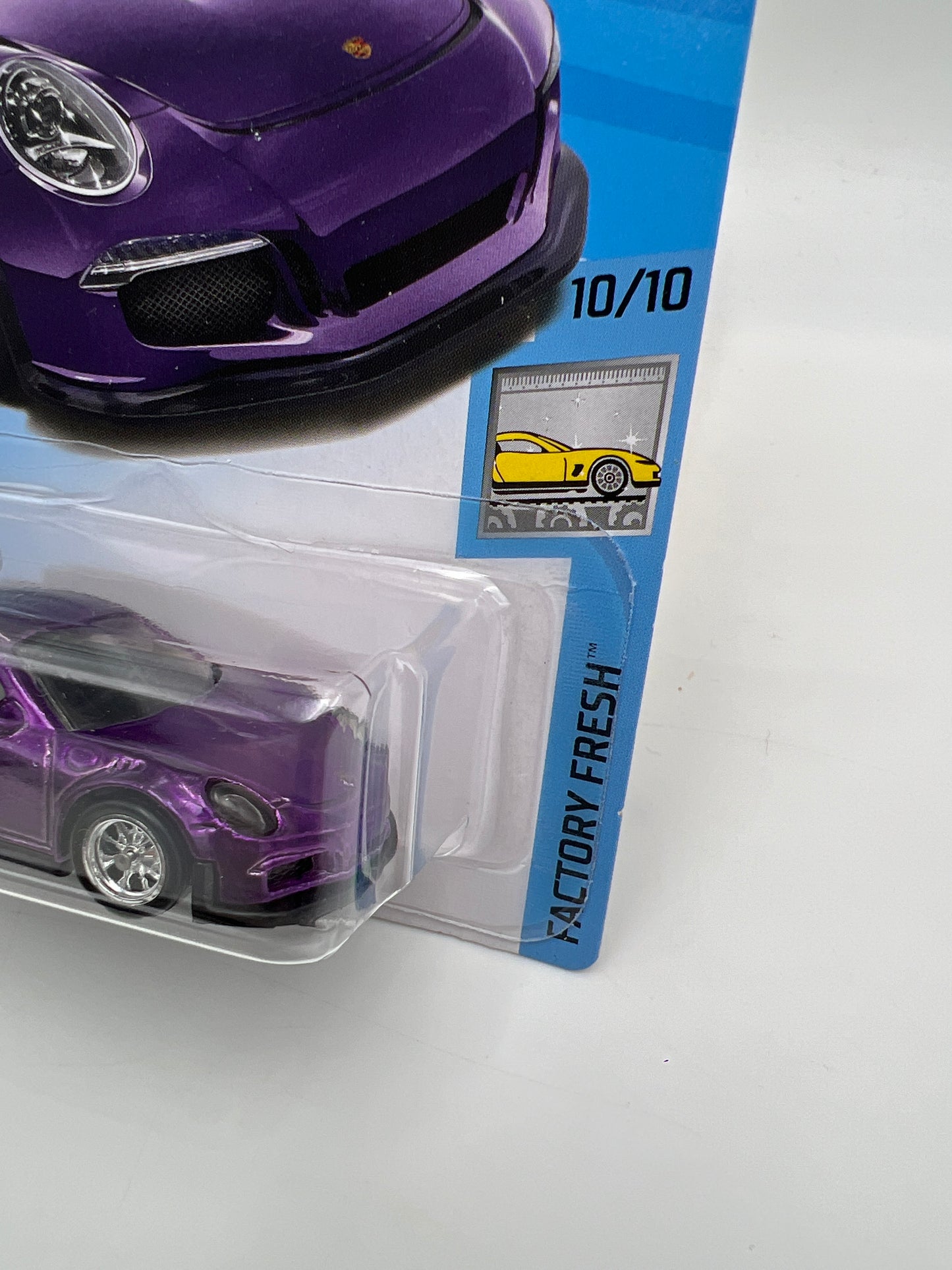2019 Hot Wheels Super Treasure Hunt #246 Porsche 911 GT3 RS Purple W/Protector