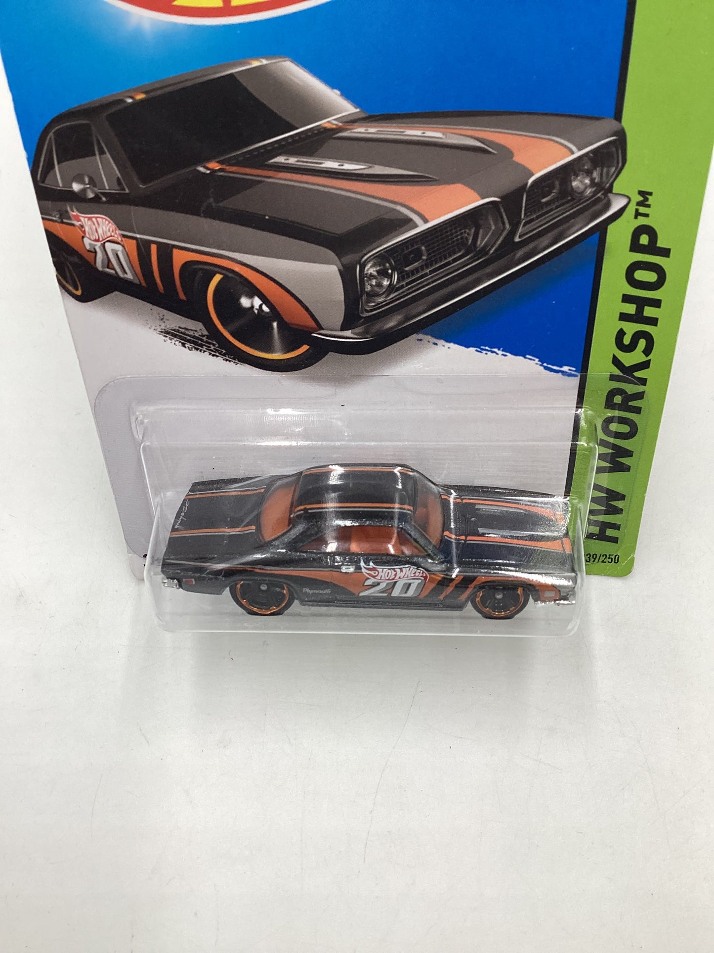 2014 Hot wheels Workshop #239 68 Plymouth barracuda formula S 38C