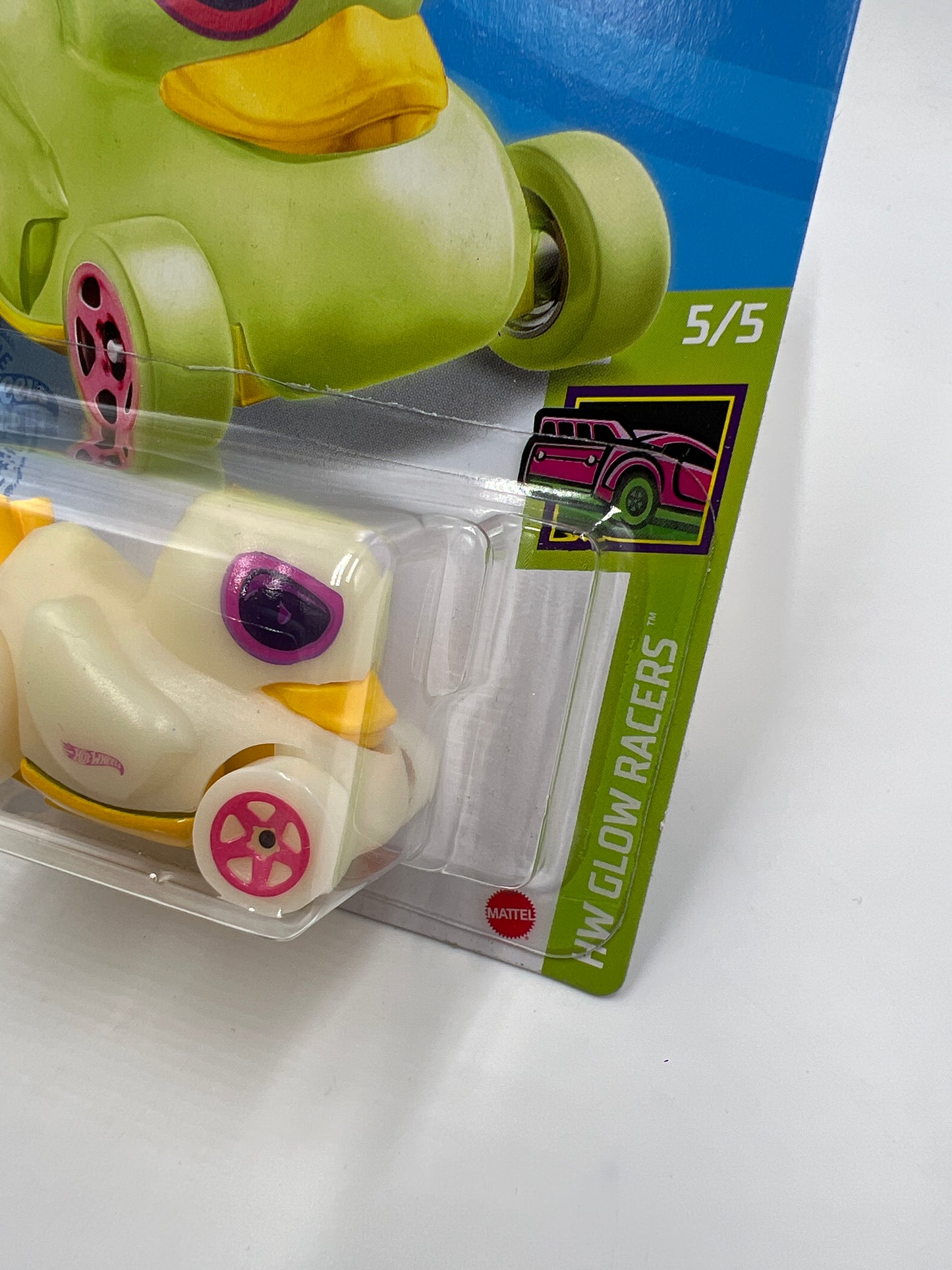 2021 Hot Wheels Glow Racers #111 Duck N Roll Glow In The Dark  123A