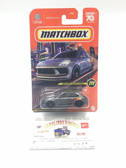 2022 matchbox Super chase Porsche macan s W/Protector VHTF NEW