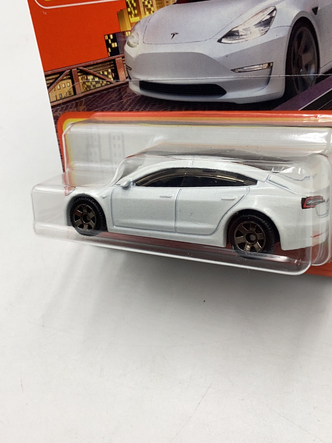 Hotwheels Tesla 2024 model 3 white (short card) with cover case