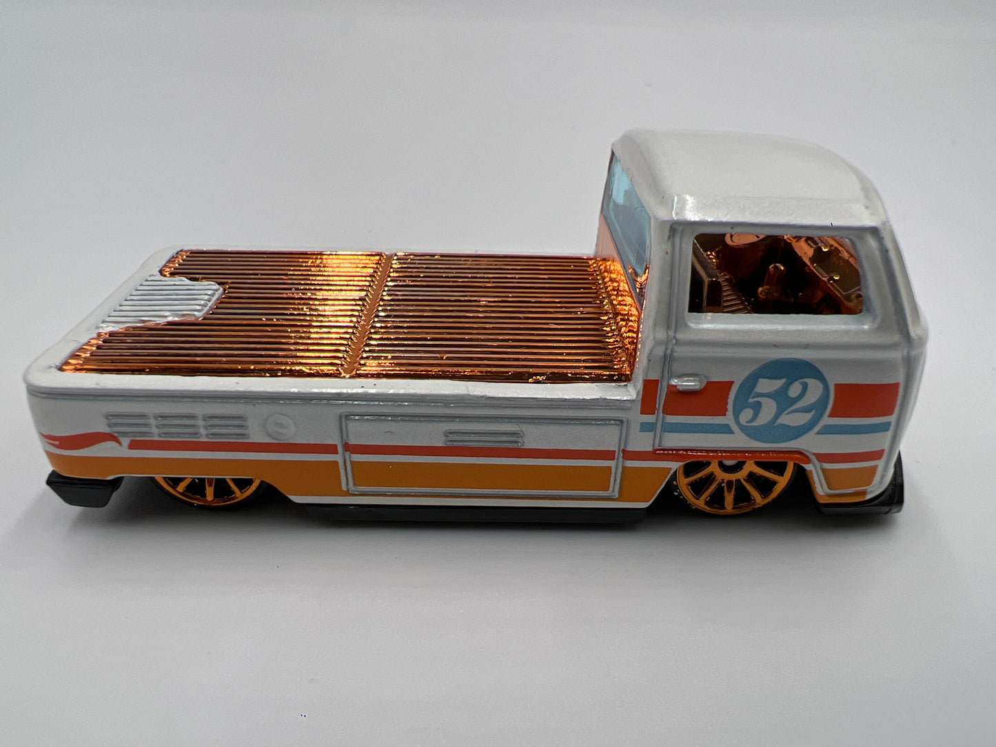 Hot Wheels 1/64 Pearl & Chrome Series Volkswagen T2 Pickup Loose