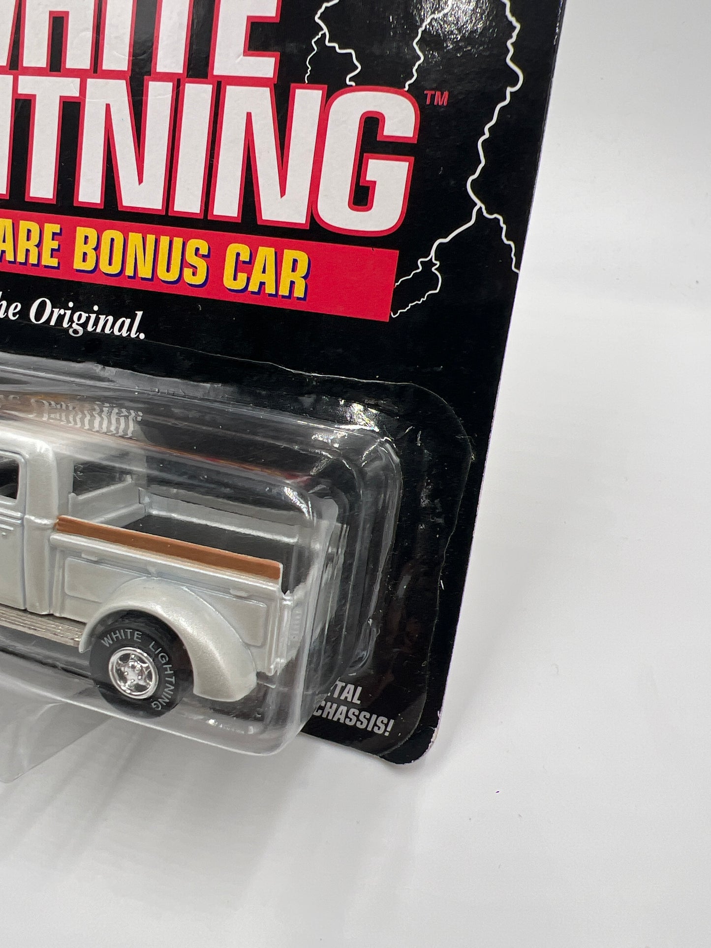 Johnny Lightning White Lightning Chase Truckin America #468 1940 Ford Truck White 1 Black Bed