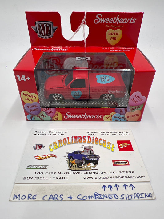 M2 Machines Walmart Exclusive Sweethearts 1992 Chevrolet C1500 SS 454 Red WMTS22