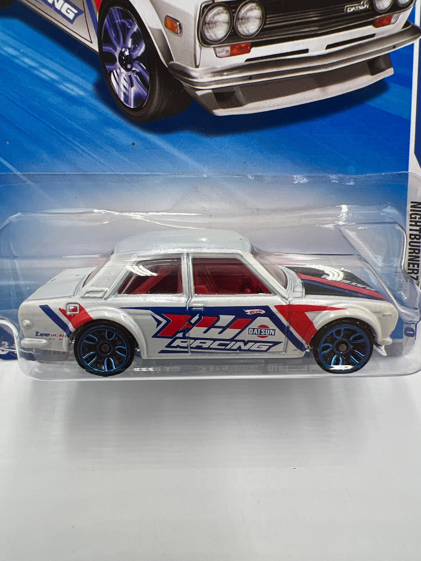 2010 Hot Wheels Nightburnerz #97 Datsun Bluebird 510 White 84A