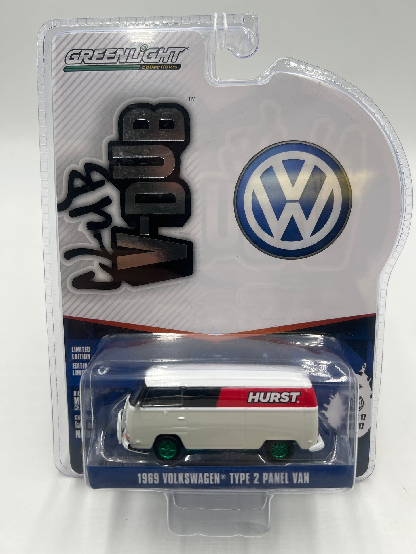 Greenlight Club V-Dub CHASE 1969 Volkswagen Type 2 Panel Van