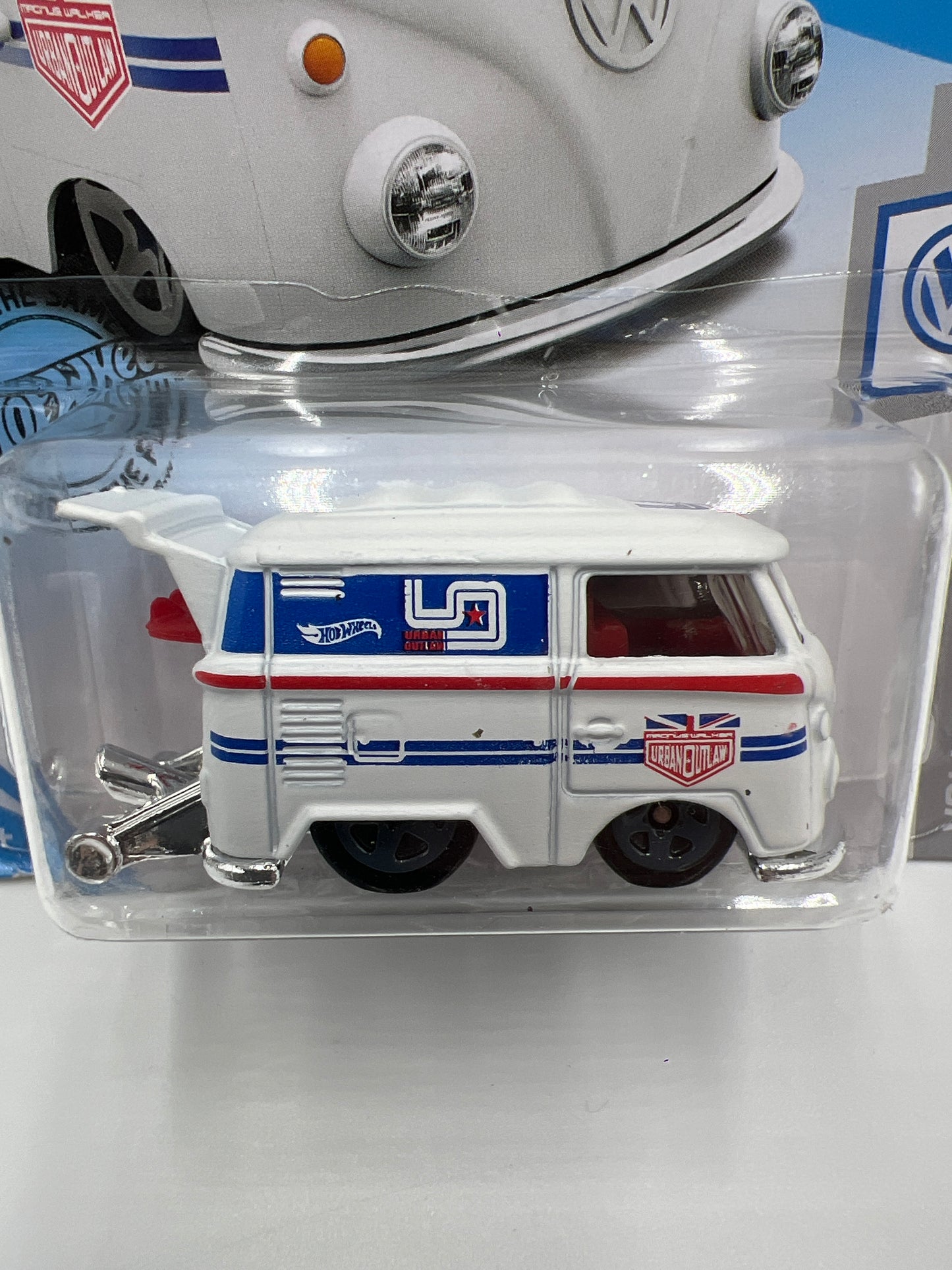2019 Hot Wheels Volkswagen #136 Urban Outlaw Kool Kombi White 97E
