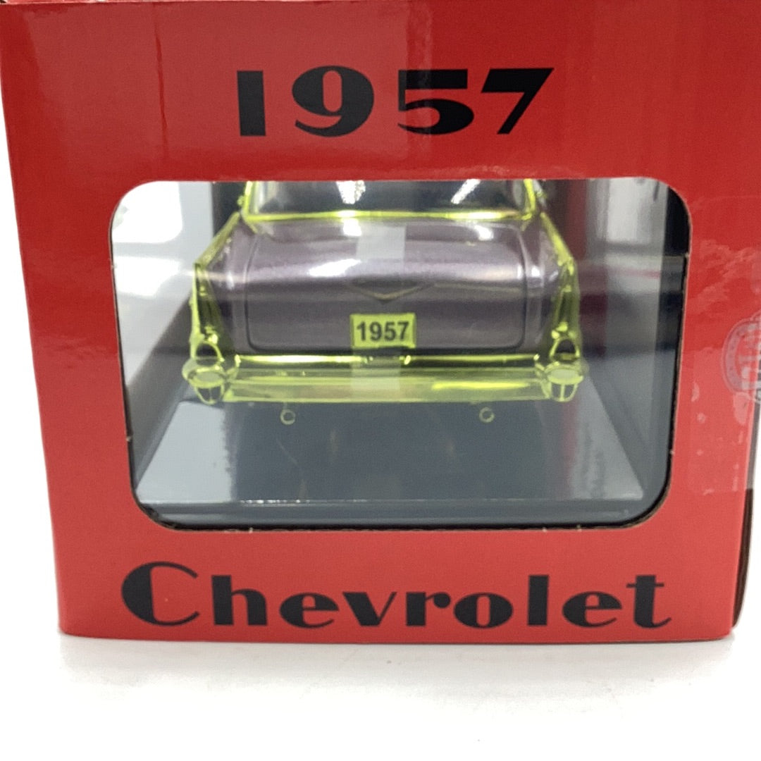 M2 Machines 1/24 Chase 1/750 1957 Chevy Bel Air Hardtop R115