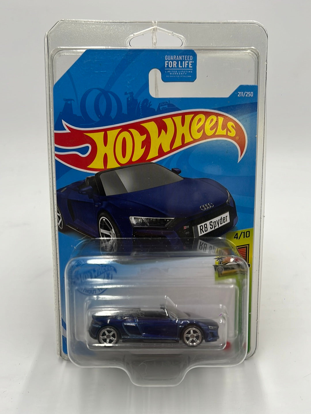 Hot Wheels 2021 Super Treasure Hunt 2019 Audi R8 Spyder #211 w/protector