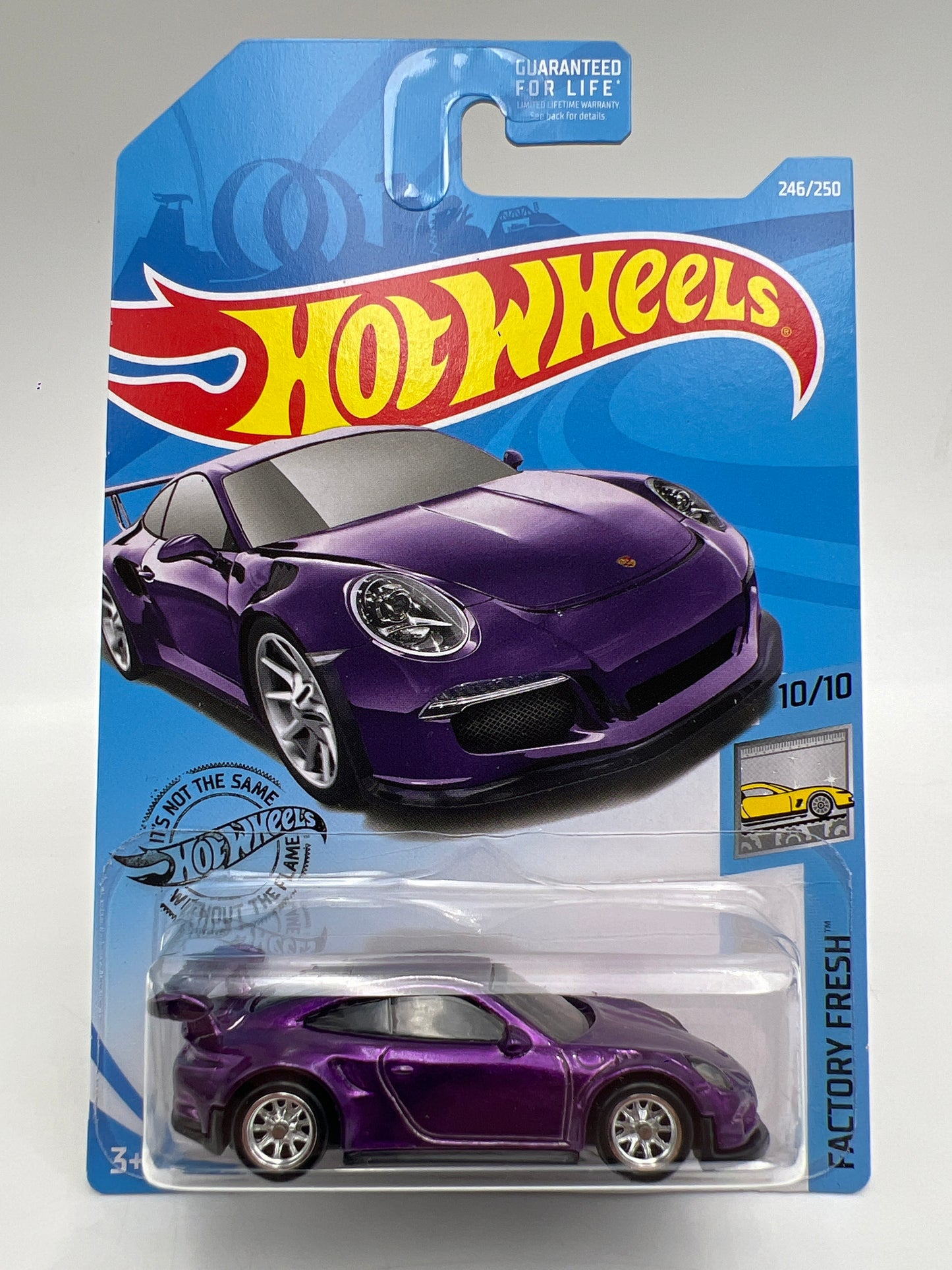 2019 Hot Wheels Super Treasure Hunt #246 Porsche 911 GT3 RS Purple W/Protector