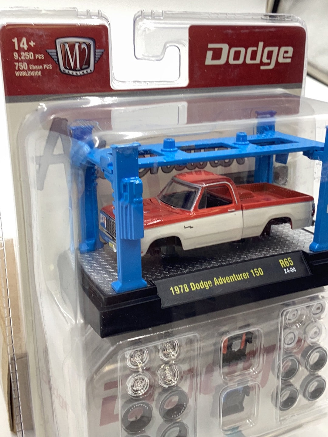 M2 Machines Model-Kit release R65 1978 Dodge Adventurer 150