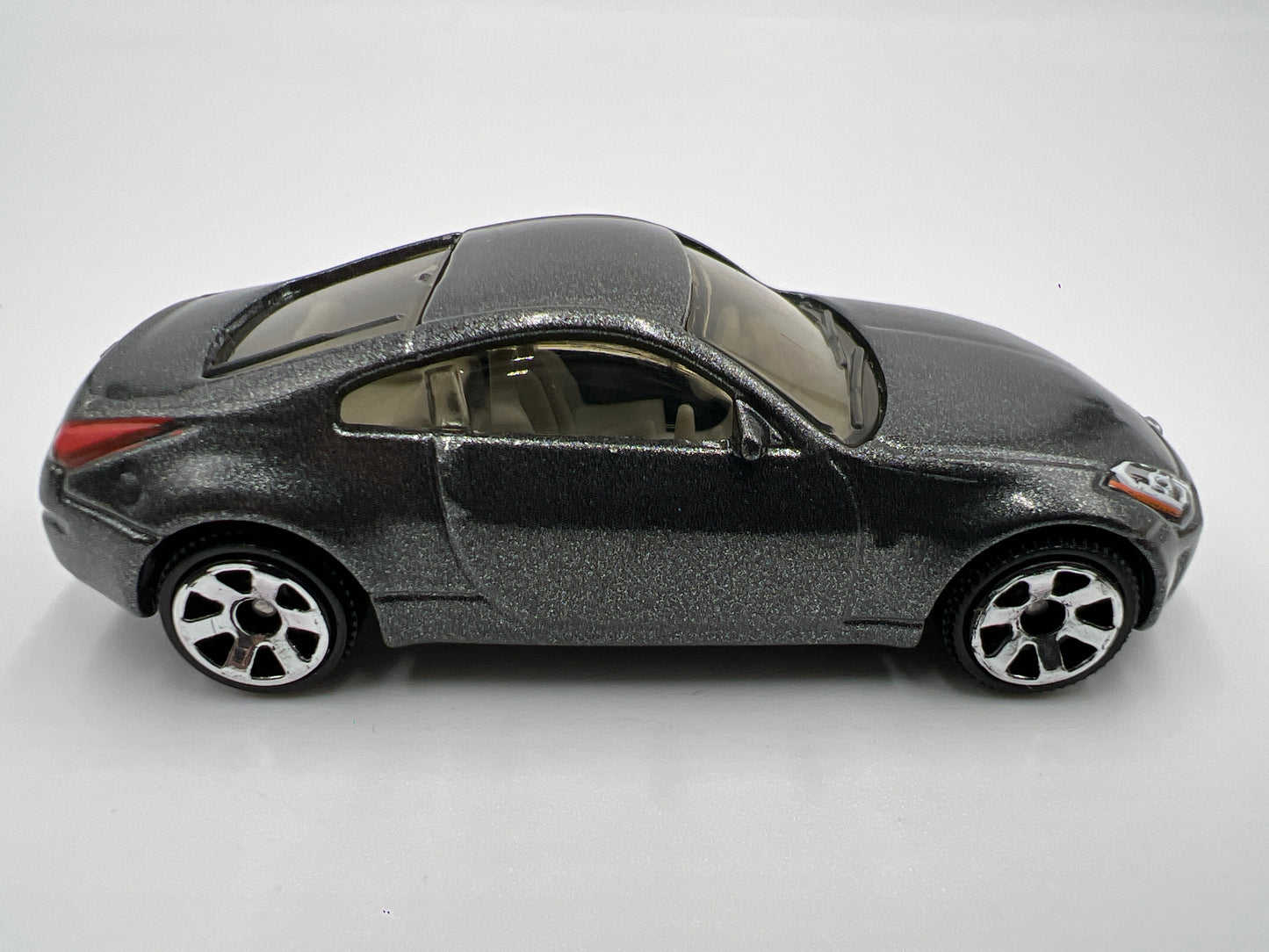 Matchbox 1/64 Nissan 350Z Gray Loose