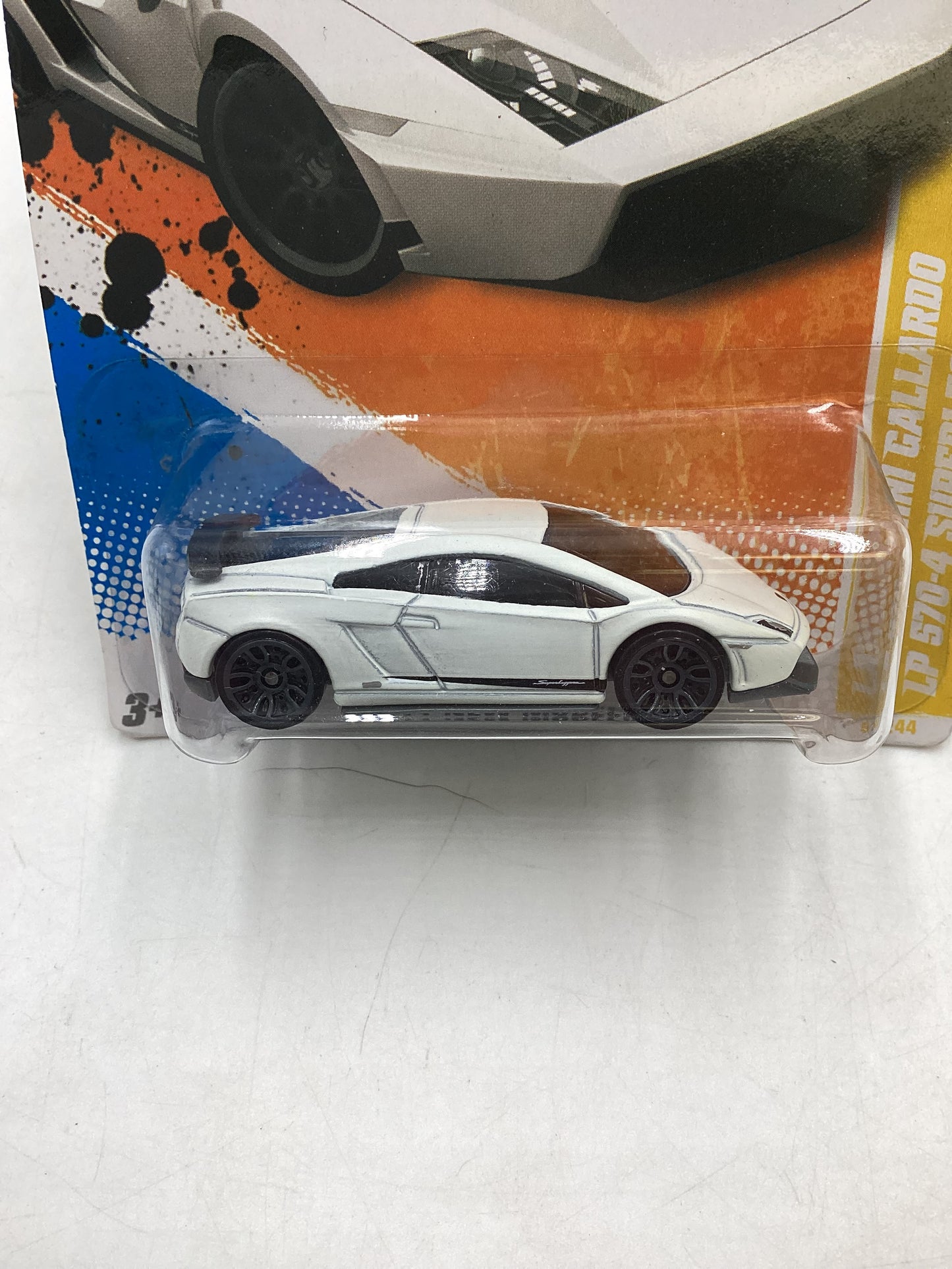 2011 Hot Wheels #009 Lamborghini Gallardo LP 570-4 Superleggera