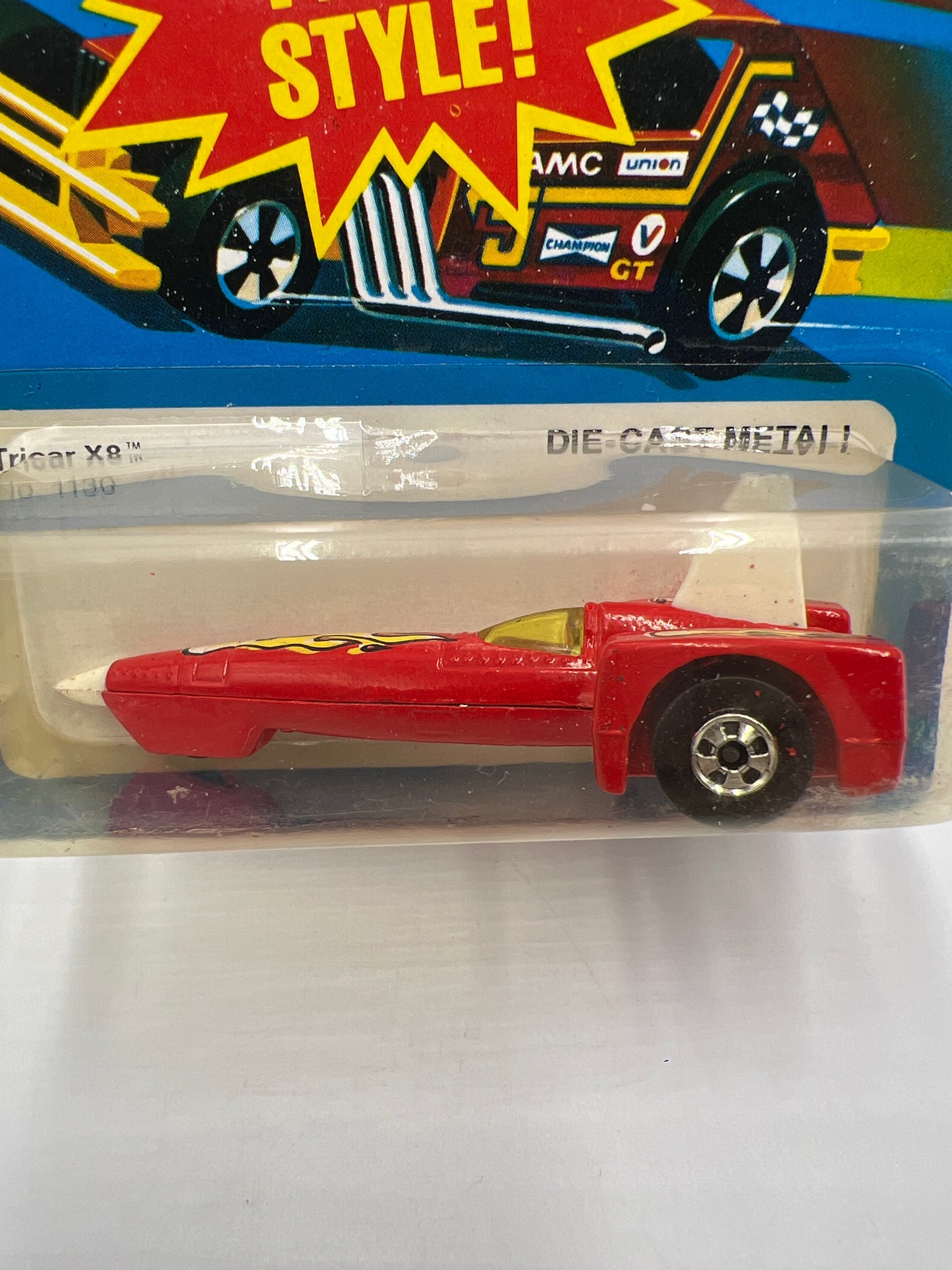 Hot Wheels Original 1981 #1130 Tricer X8 Red Unpunched New Paint Style Card W/Protector