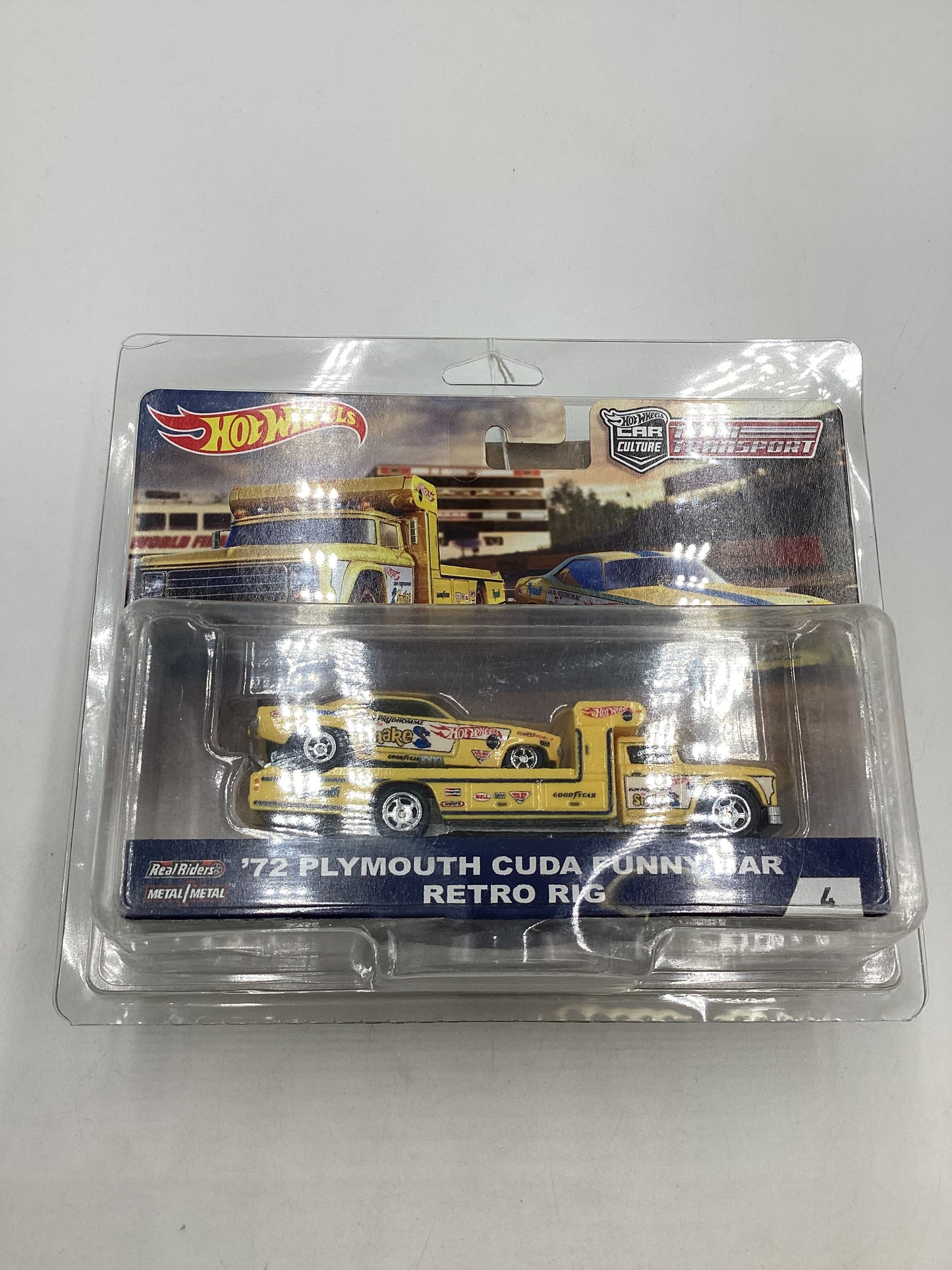 2018 HOT WHEELS Team Transport 72 Plymouth Cuda Snake Funny Car & Retro Rig #4 with protector