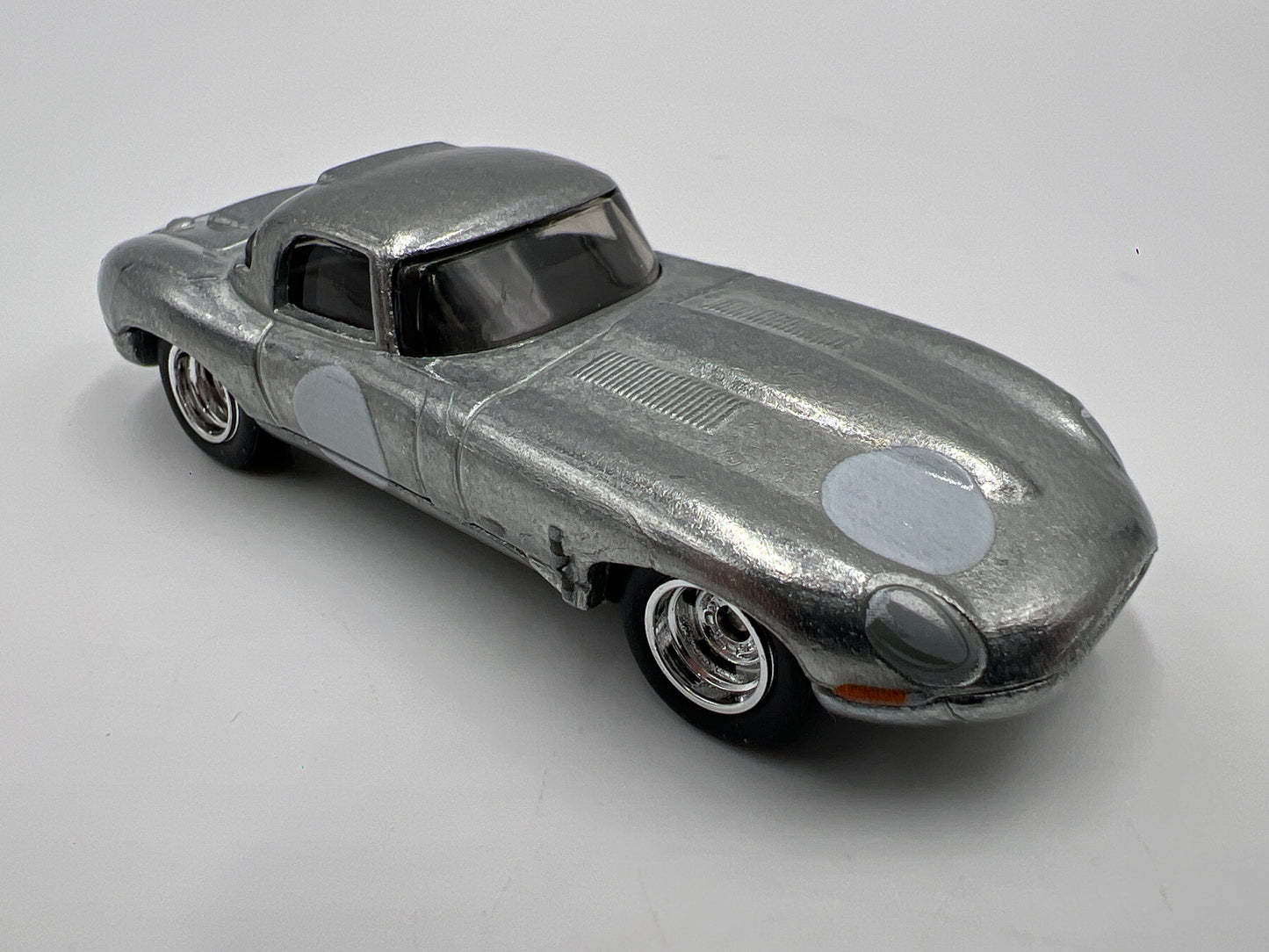 Hot Wheels 1/64 Premium Diorama Set Jaguar Lightweight E-Type Silver Loose