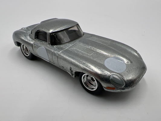 Hot Wheels 1/64 Premium Diorama Set Jaguar Lightweight E-Type Silver Loose