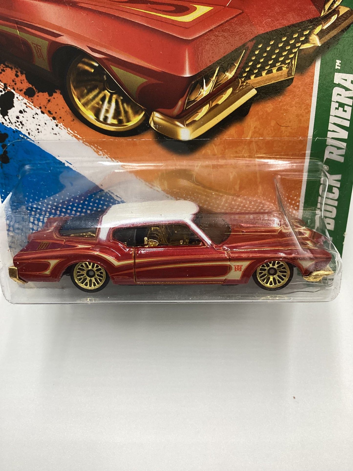 2011 Hot wheels Treasure hunt 11/15 #61 1971 Buick Riviera Red