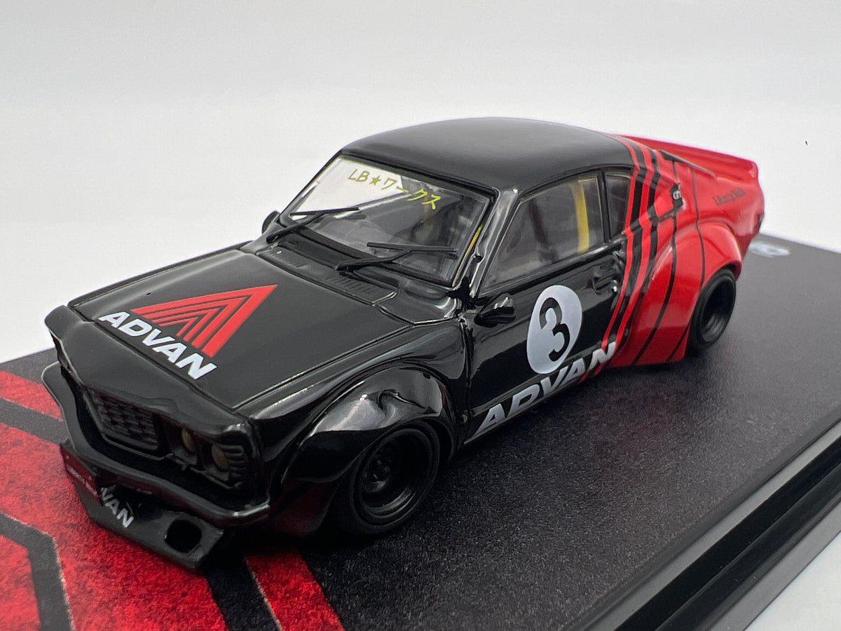 Inno64 1:64 LBWK Mazda RX-3 Savanna Advan Black/Red