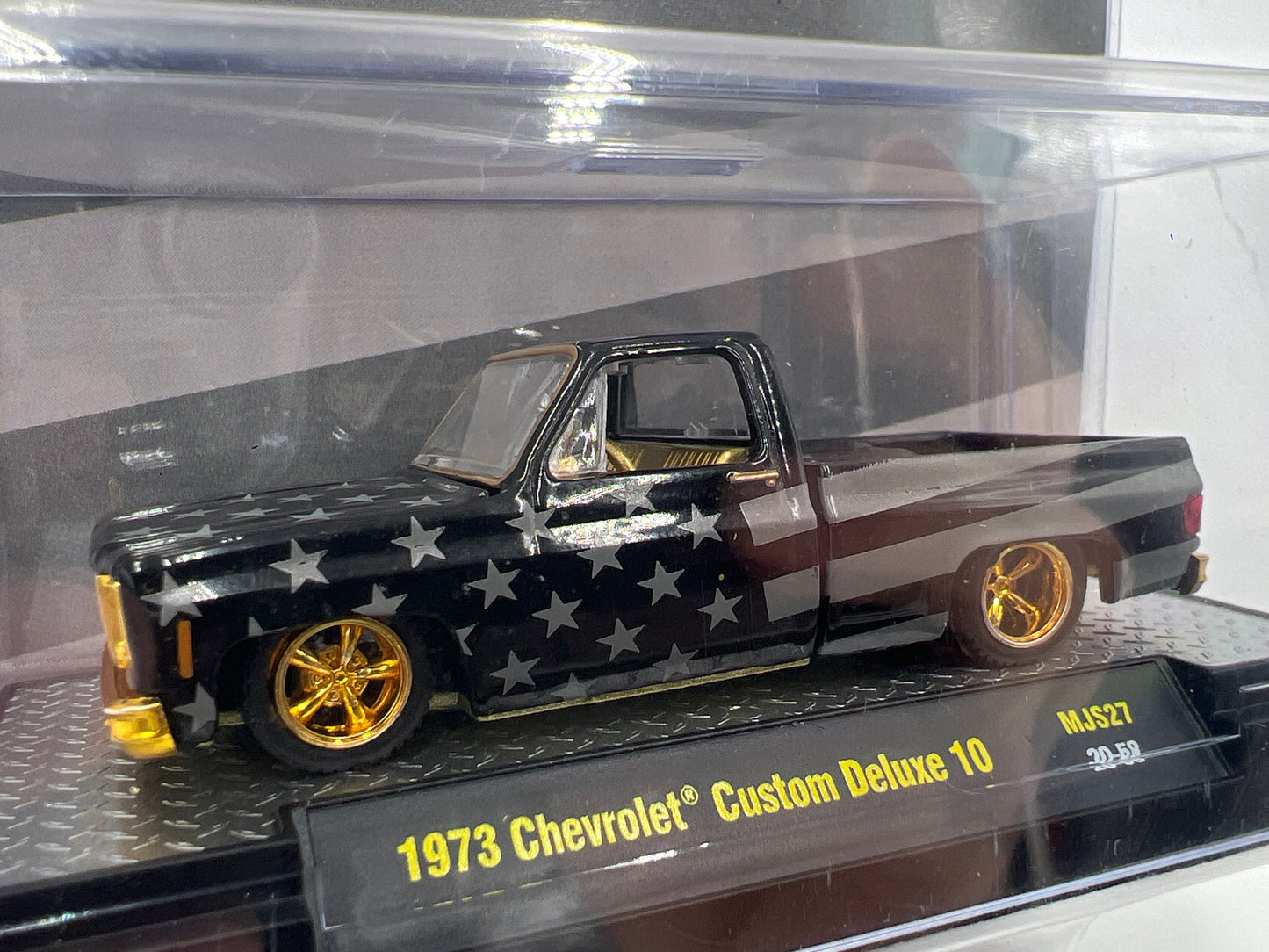 M2 Machines MiJo Exclusives CHASE 1/400 1973 Chevrolet Custom Deluxe 10 MJS27
