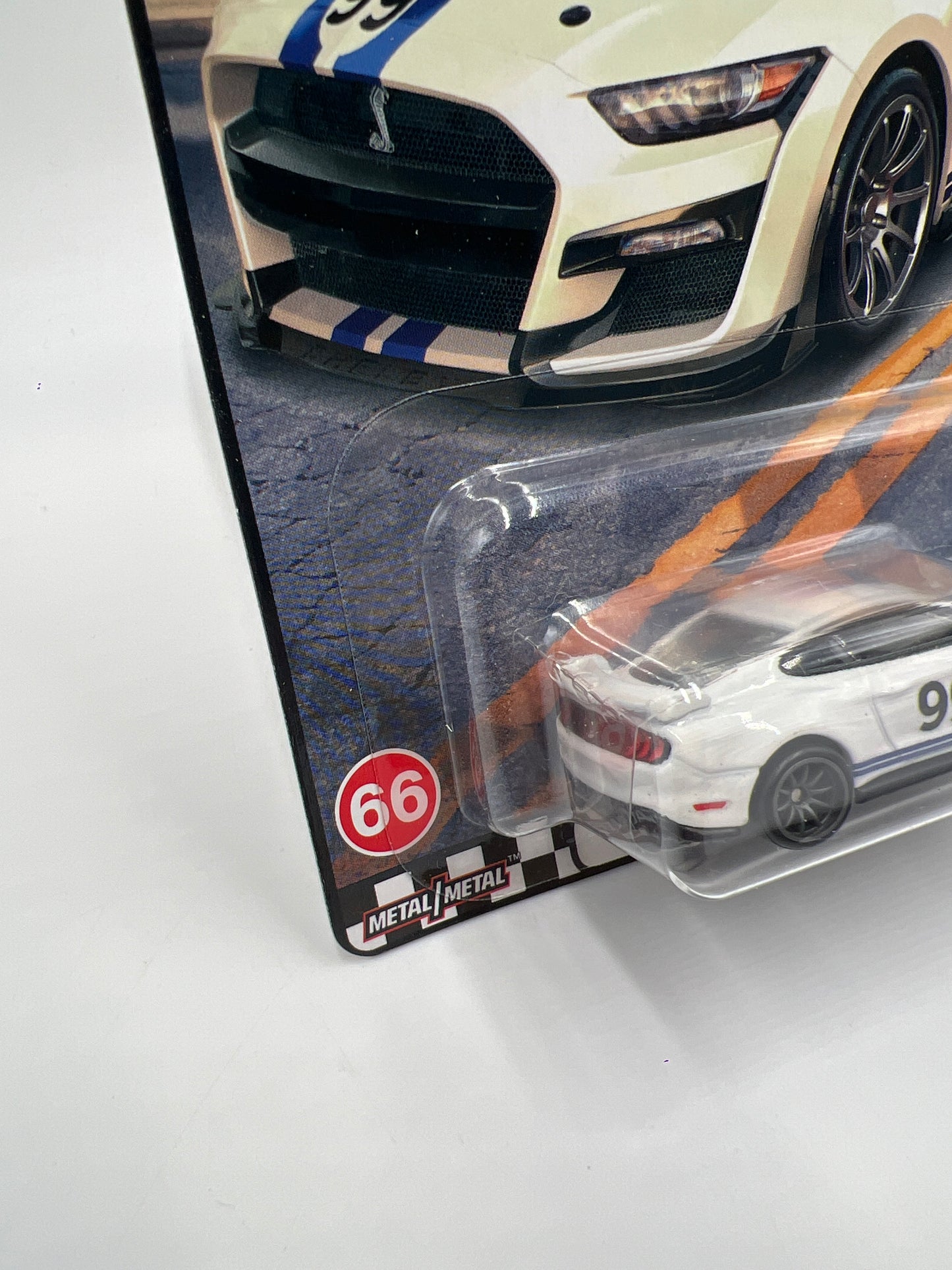 Hot Wheels Premium Boulevard #66 20 Ford Shelby GT500 White 261B