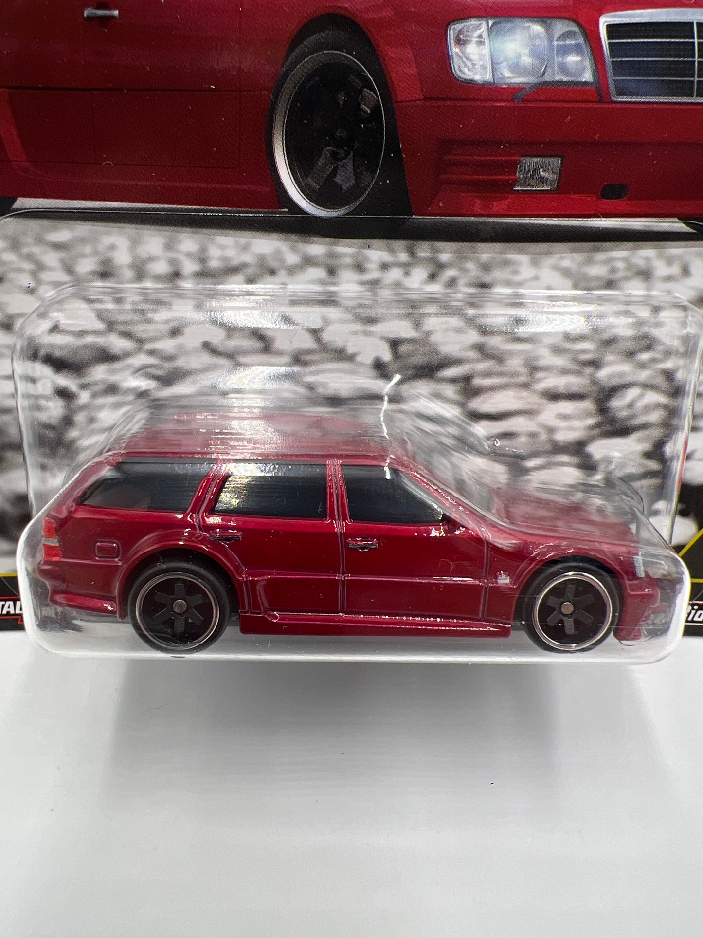 Hot Wheels Premium Fast Wagons #4 Mercedes-Benz E 36 AMG Red 251H