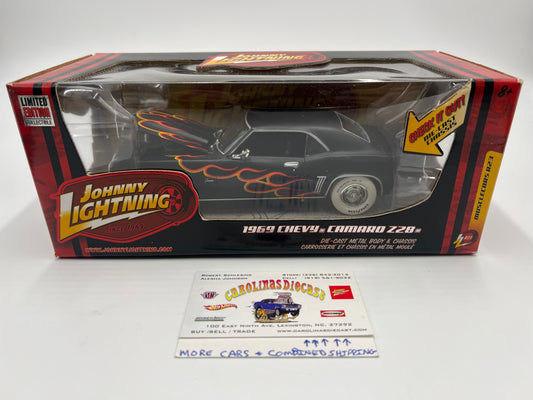 Johnny Lightning 1:24 Scale White Lightning Chase Muscle Cars R23 1969 Chevy Camaro Z28 Matte Black VHTF