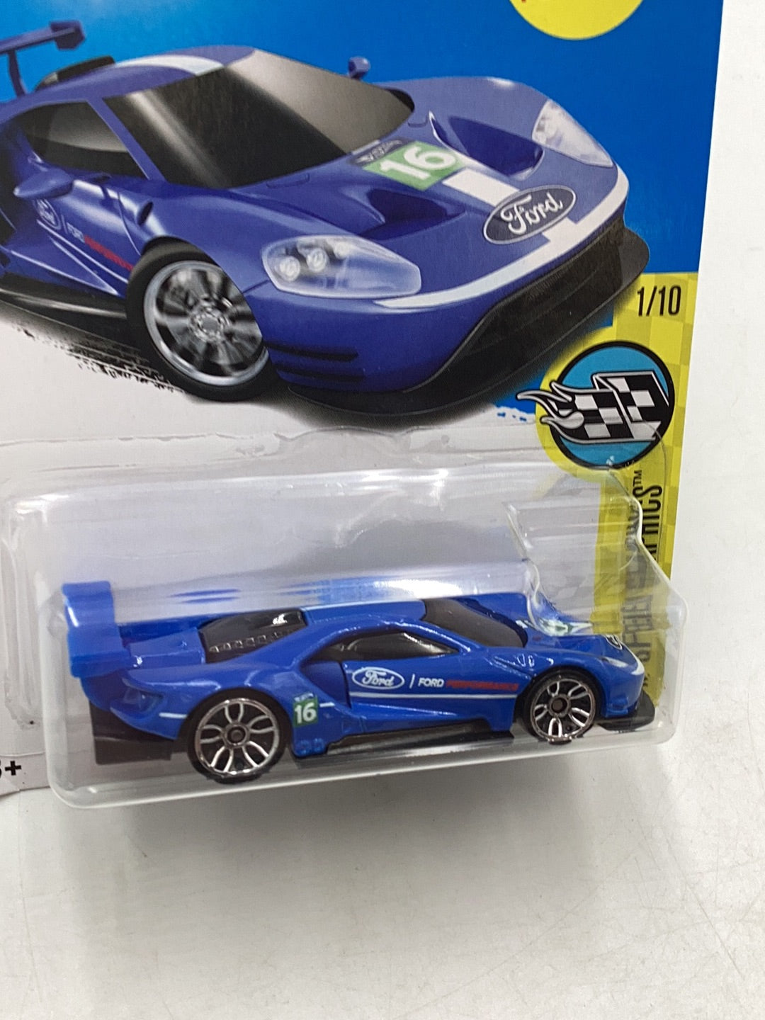 2017 Hot Wheels #166 2016 Ford GT Race has cracked blister 31B