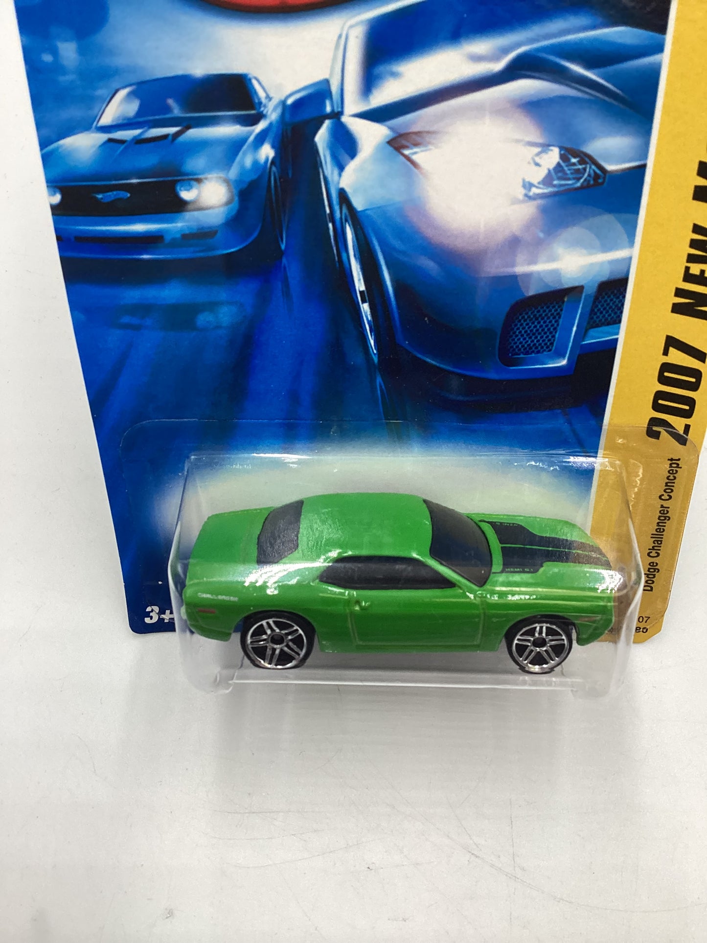 2007 Hot Wheels New Models #1 Dodge Challenger Concept Green PR5 Wheels 39D