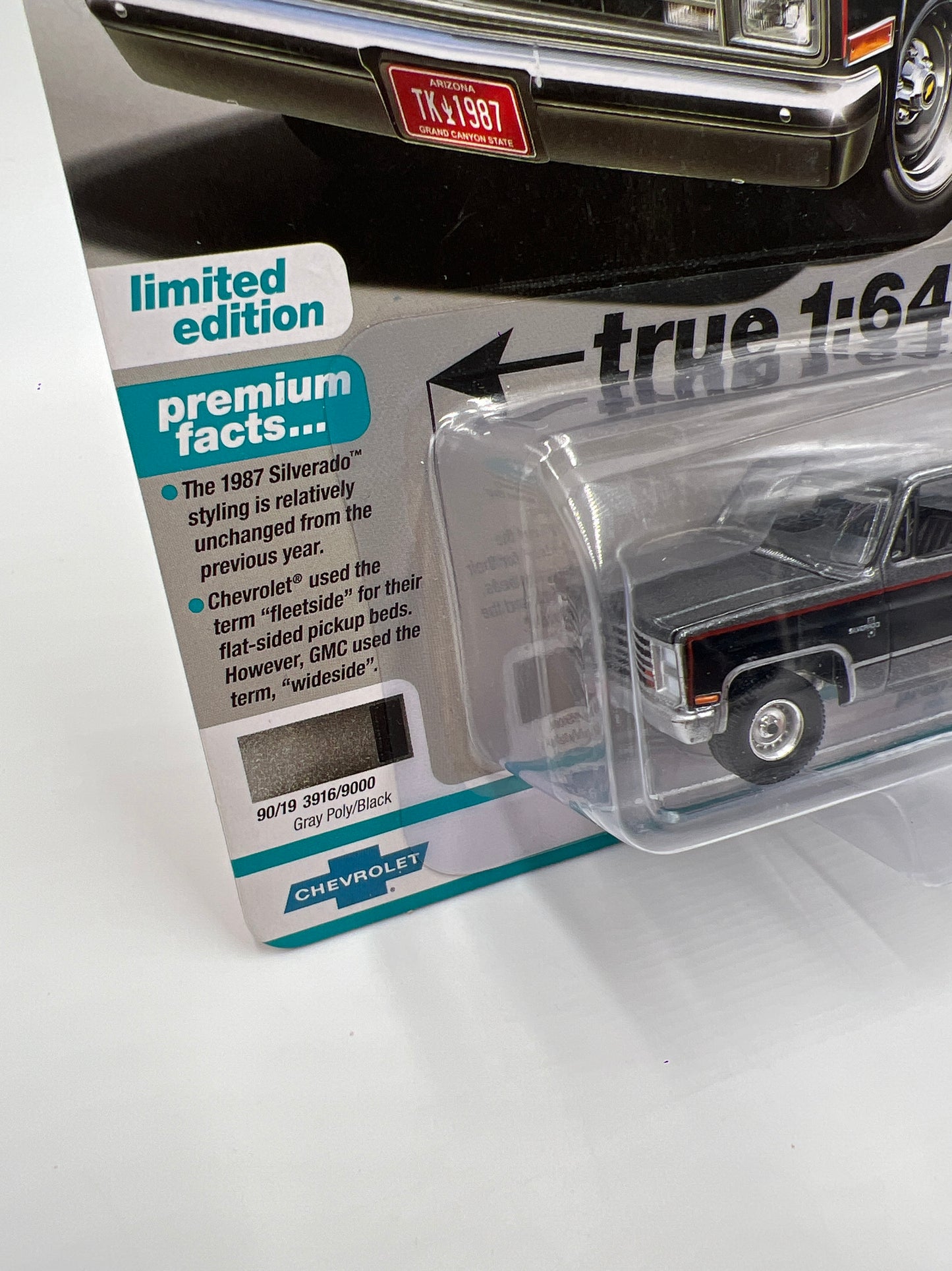 Auto World Muscle Trucks Release 2 Version B 1987 Chevy Silverado R10 Fleetside Gray/Black 182E
