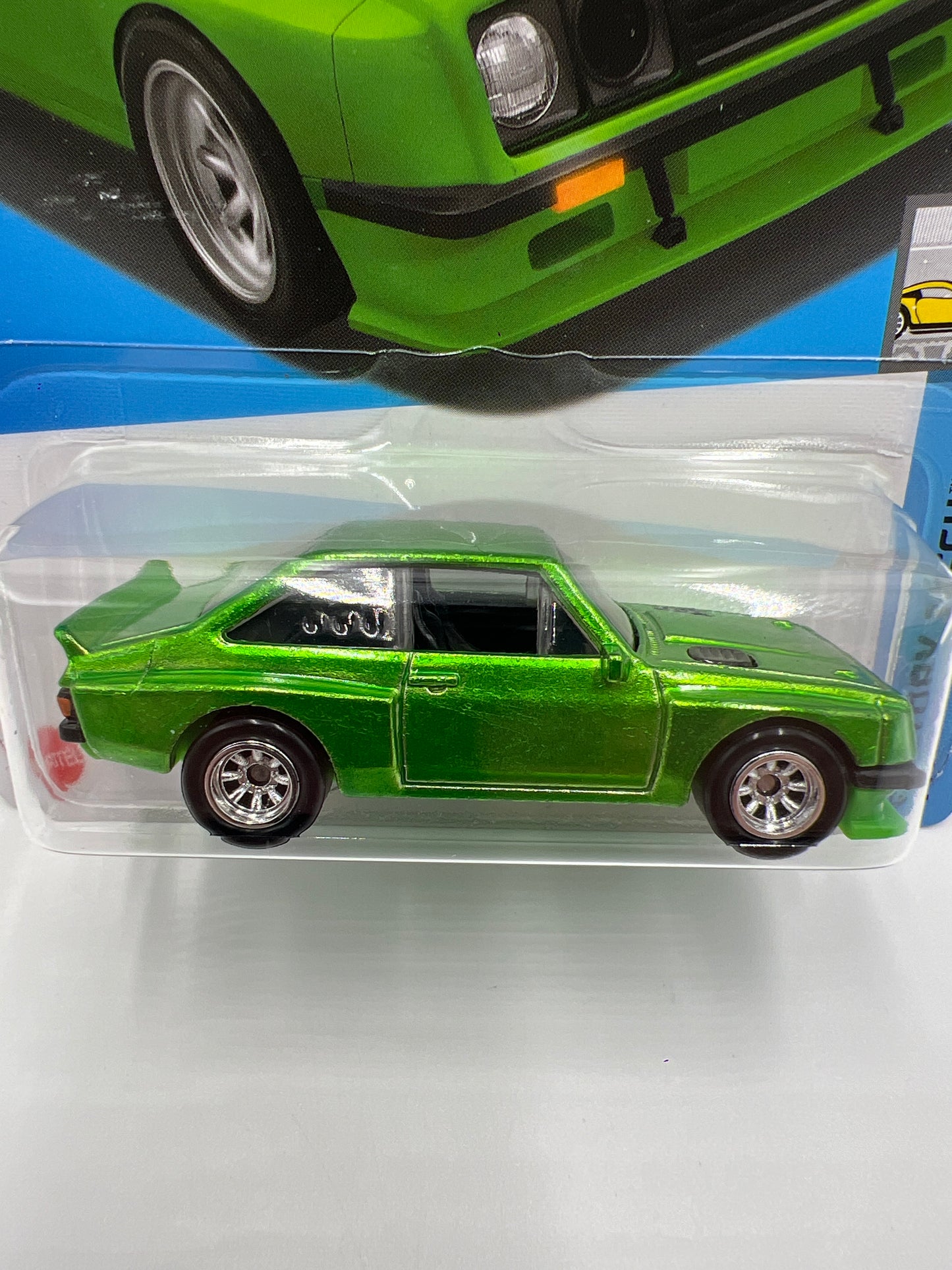 2024 Hot Wheels Super Treasure Hunt #23 Ford Escort RS2000 Green W/Protector