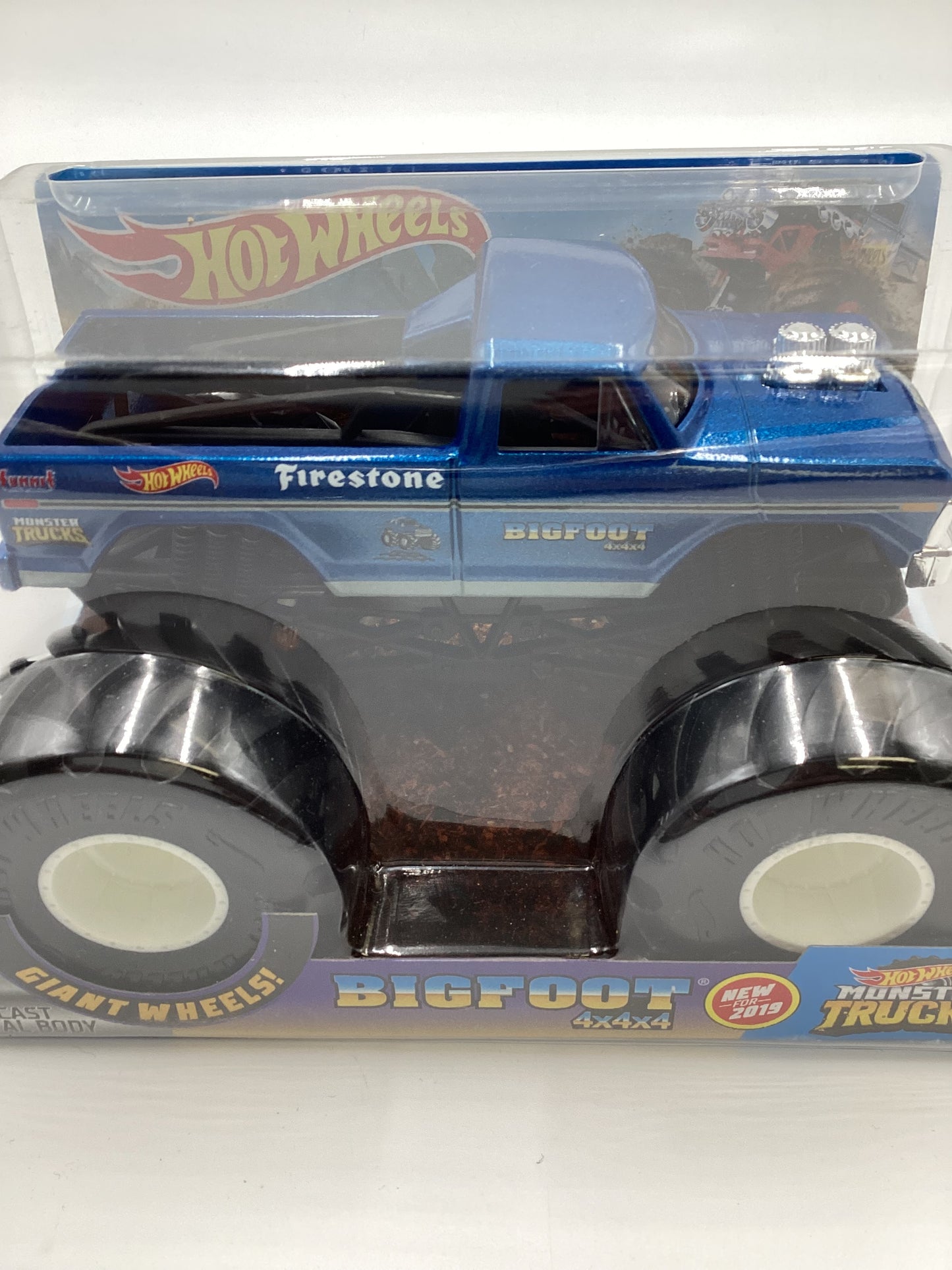 2019 Hot Wheels Monster Trucks Giant Wheels Bigfoot 4x4x4