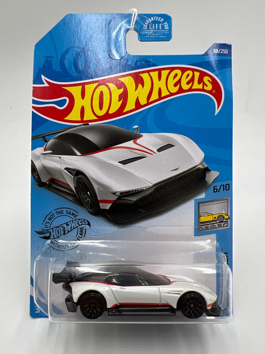 2020 Hot Wheels Factory Fresh #88 Aston Martin Vulcan White 106C