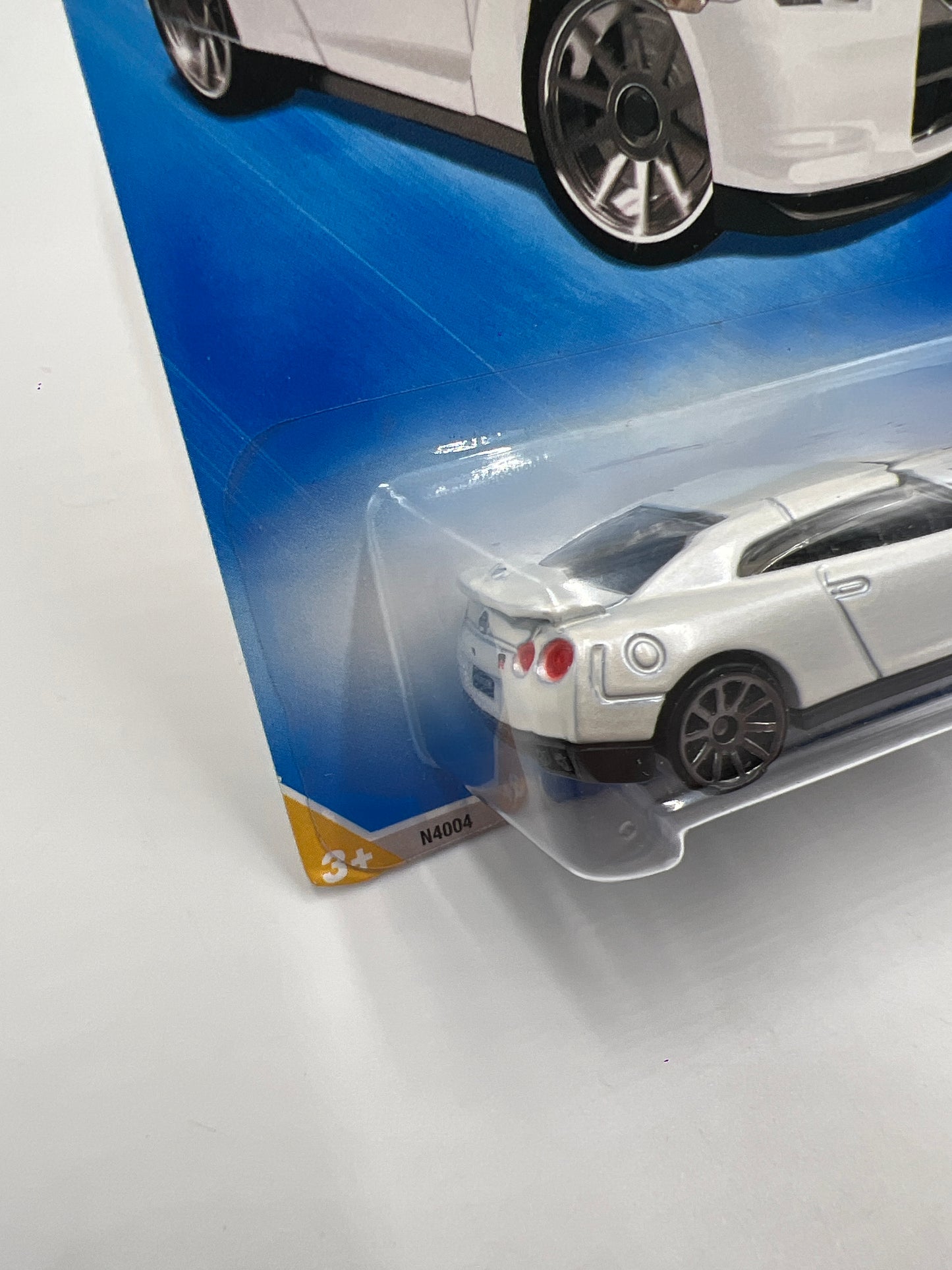 2009 Hot Wheels New Models #1 2009 Nissan GT-R White Smoked Chrome Wheel Variation Blister Not Perfect SR
