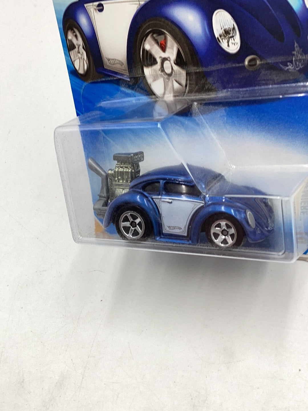 2010 Hot Wheels #4 Volkswagen beetle blue 92G