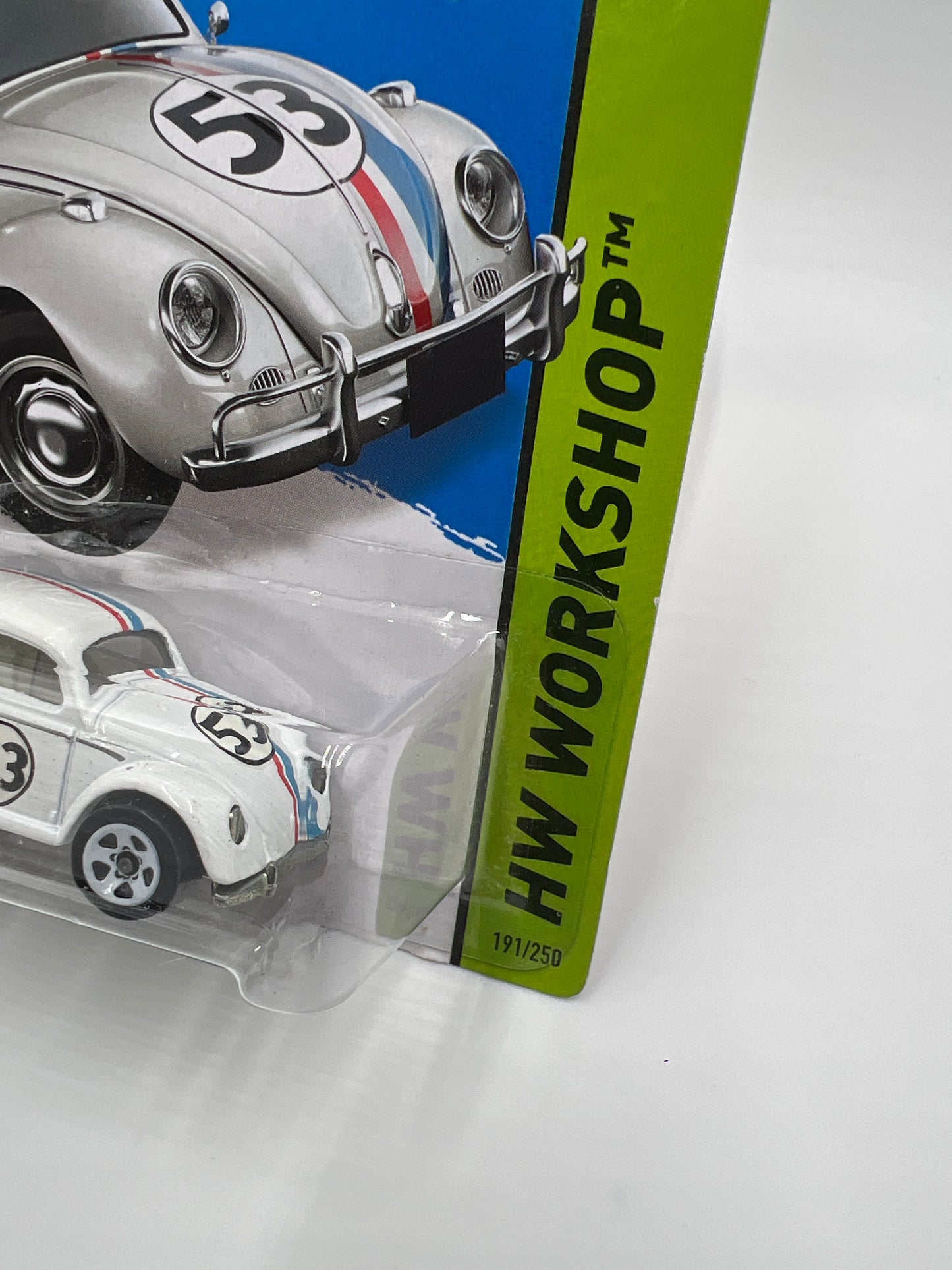 2014 Hot Wheels Workshop #191 Volkswagen Beetle The Love Bug Herbie White W/Protector