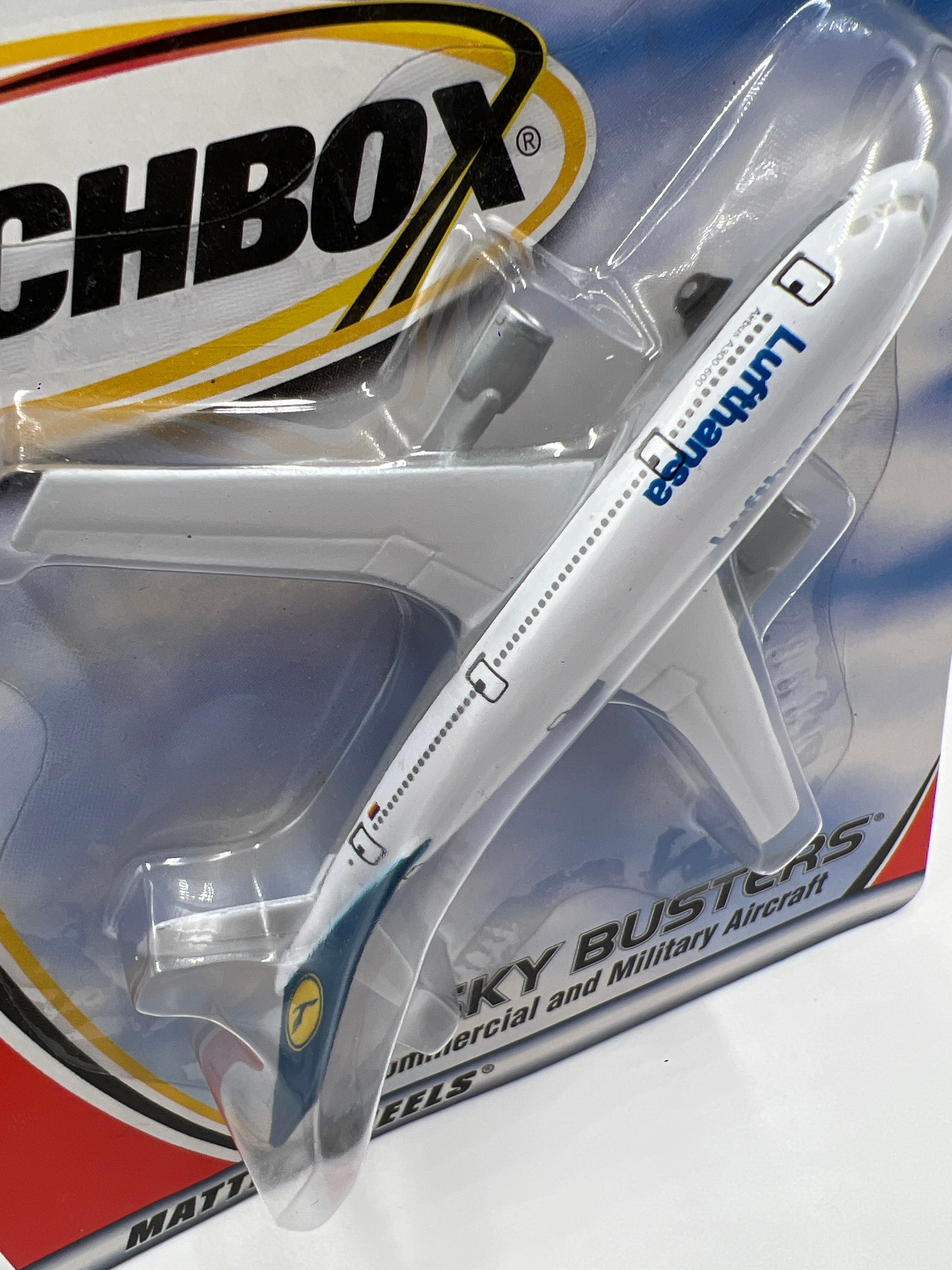 Matchbox Sky Busters A300B Airbus Lufthansa White VV3