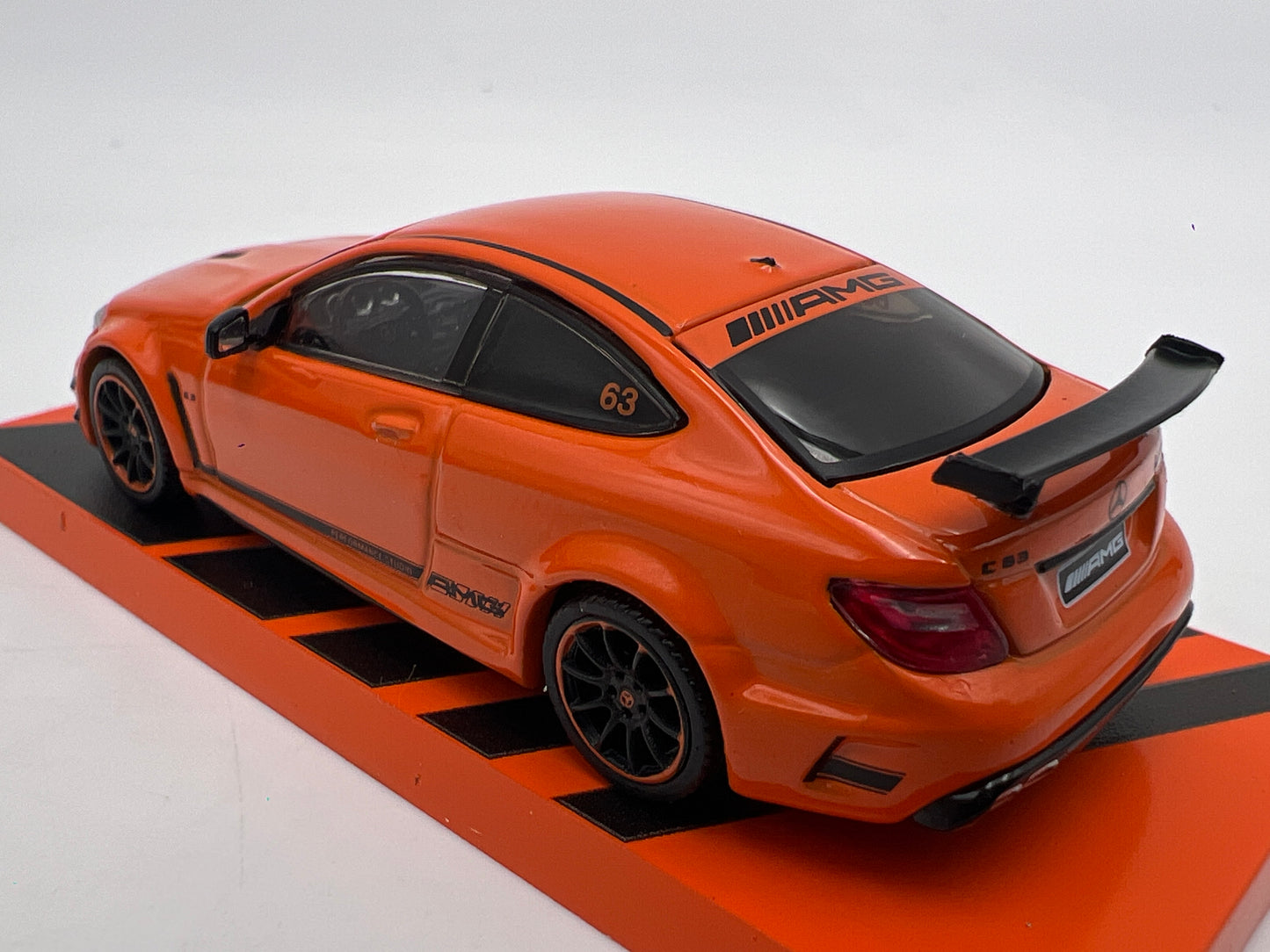 Tarmac Works x Global 64 Mercedes-Benz C 63 AMG Coupe Black Series Orange